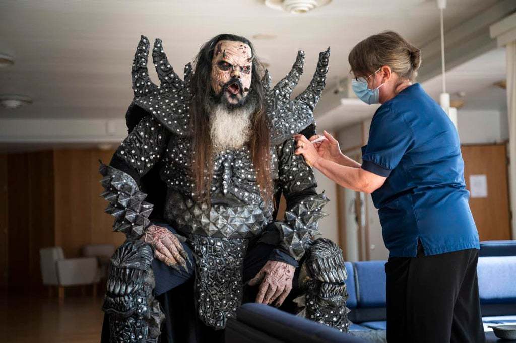 Finnish Santa Claus Joulupukki and lead singer of the Finnish rock band Lordi Tomi Putaansuu visited the vaccination point - Rock, Lordi, Musicians, Vaccination