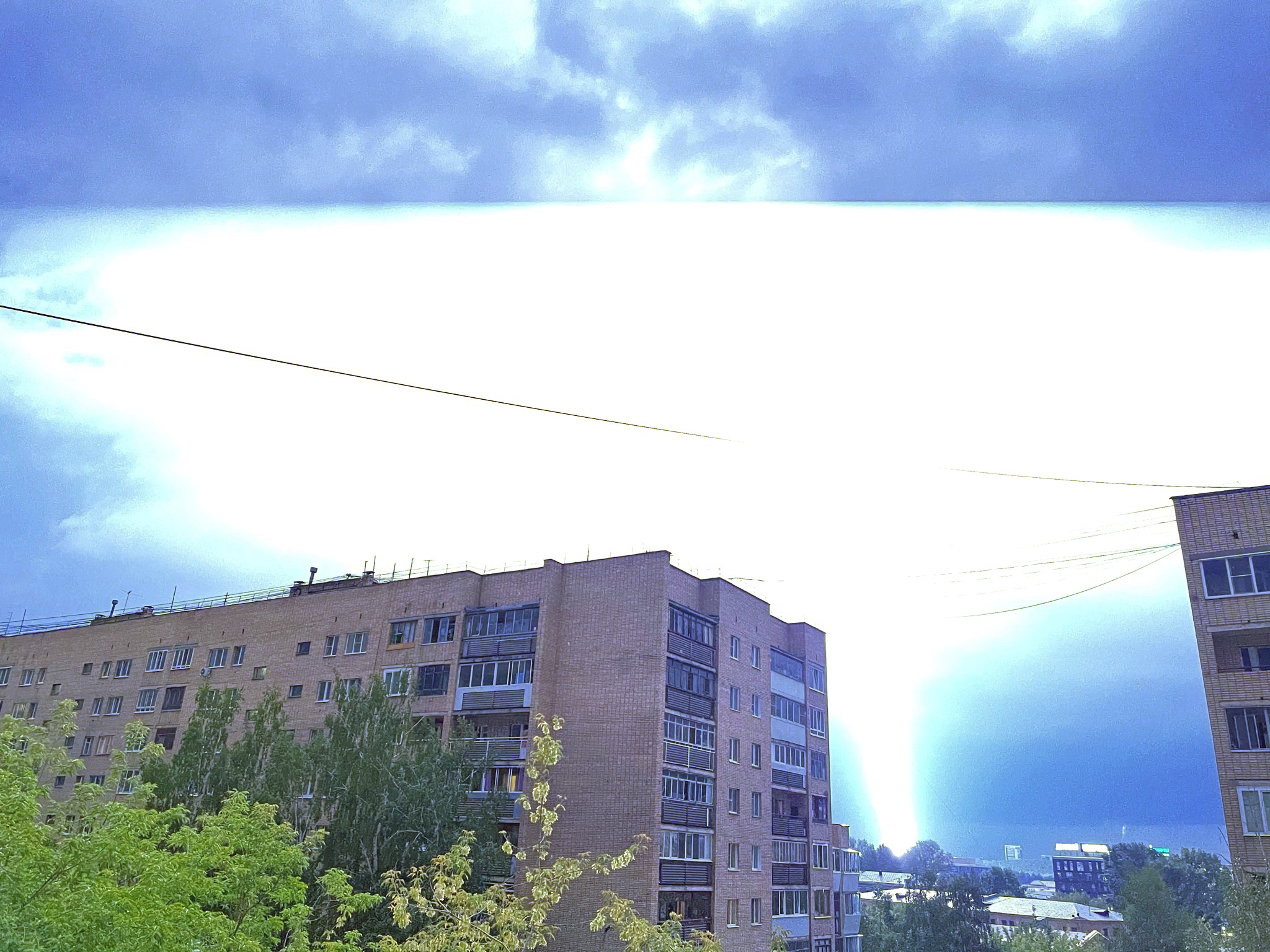 Waiting for the storm... - My, Thunderstorm, Lightning, Summer, Yekaterinburg, Mobile photography, Longpost