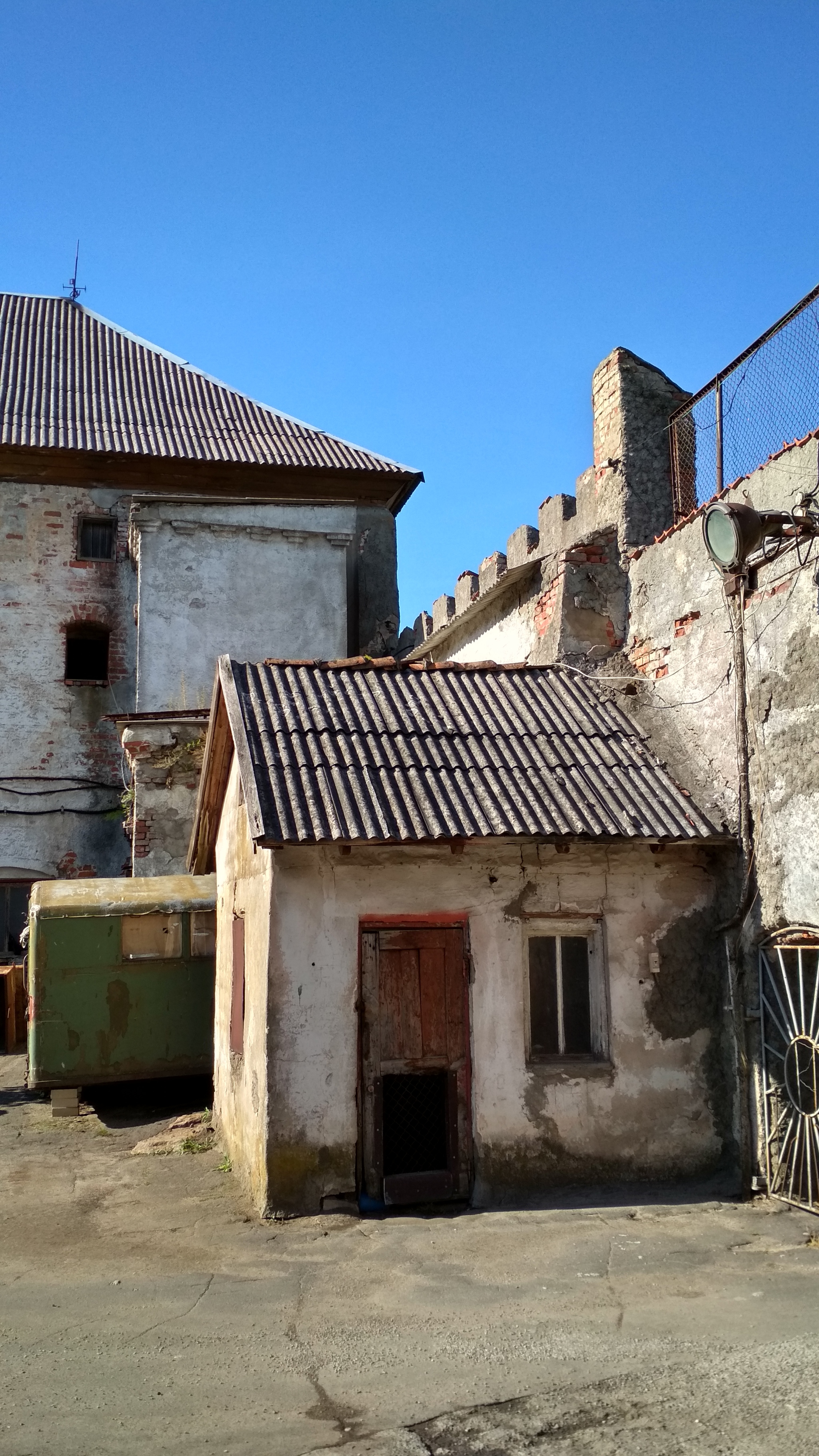 Kirche and Neuhausen Castle. 13th century - My, Church, Lock, 13th century, Germany, Kaliningrad, Russia, Story, Travels, , Fortress, Old age, The photo, Abandoned, Despondency, All ashes, Past, Architecture, Longpost