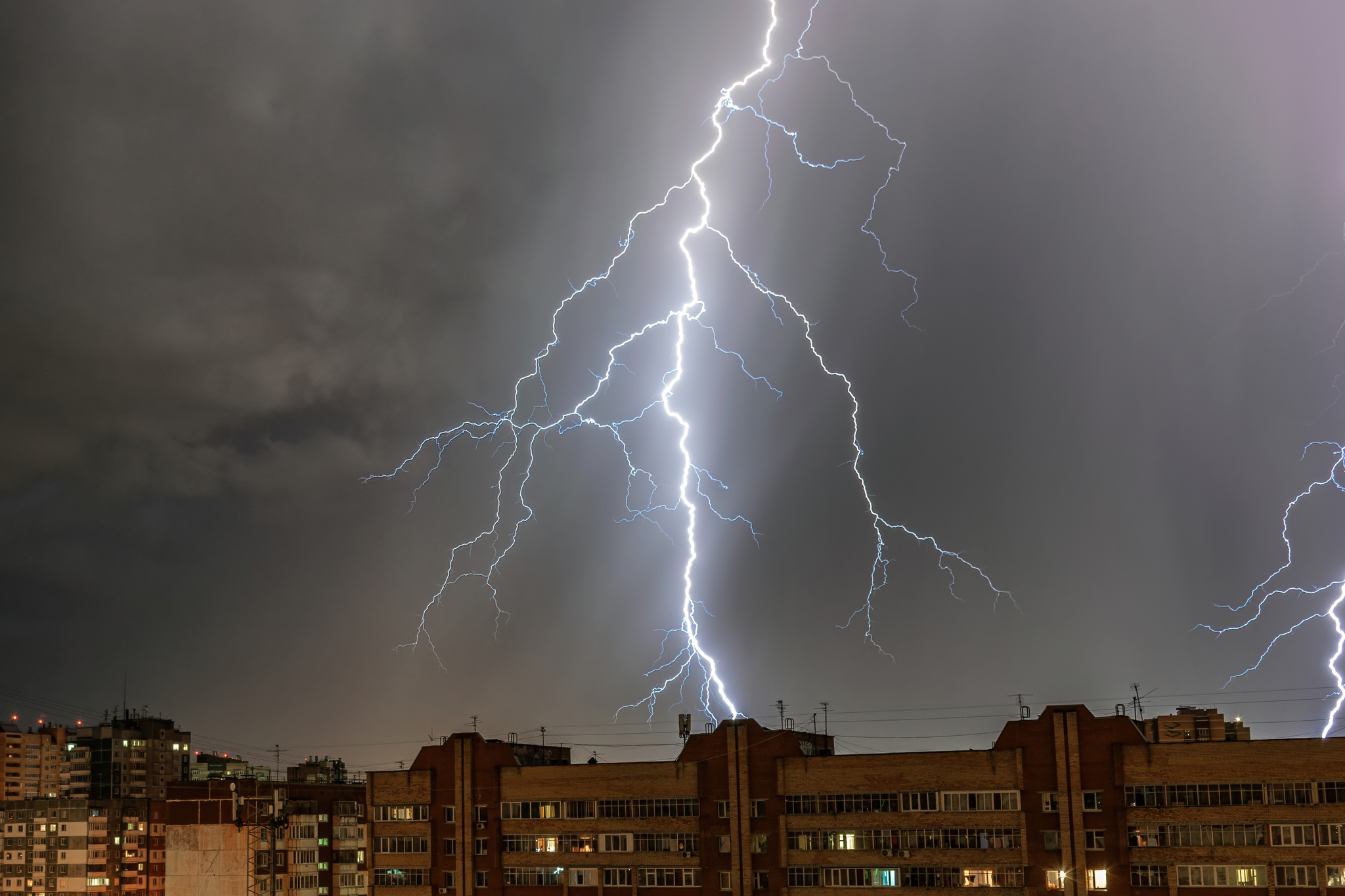 Thunderstorm in Perm 16.06 - My, Thunderstorm, Lightning, Sky, The photo, Longpost