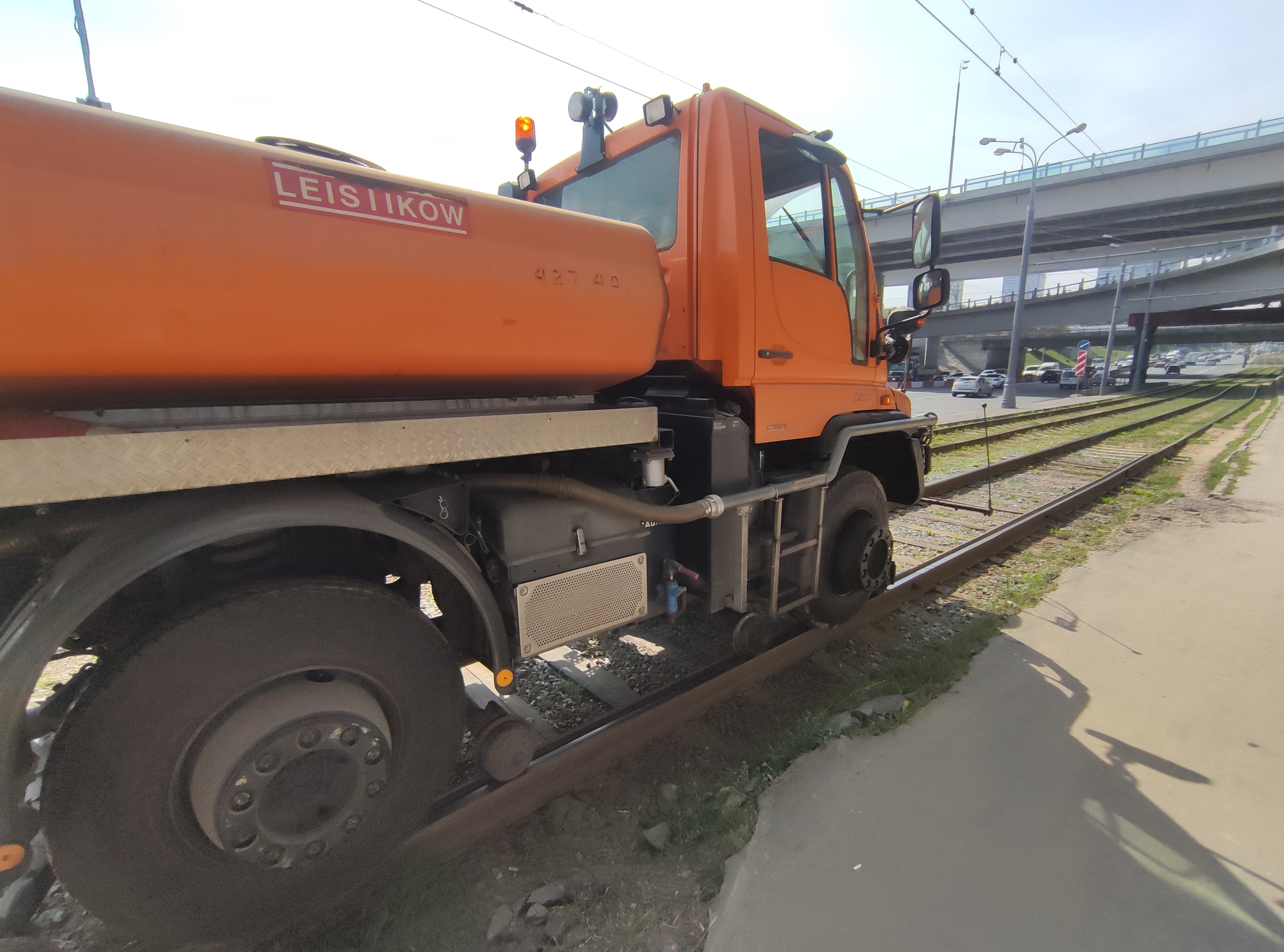 Snail - My, Technics, Mobile photography, Mercedes, Tram, Harvesting machines, Harvesting equipment, Longpost