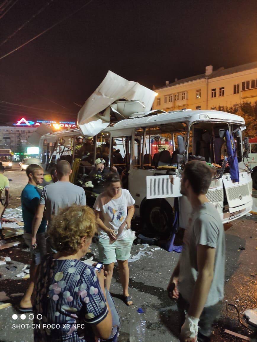 В центре Воронежа взорвался автобус - Взрыв, Воронеж, Авария, Видео, Длиннопост, Новости, Негатив