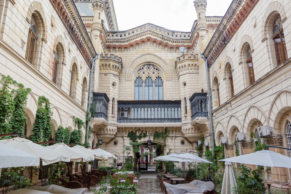 Italian patio in Odessa - Odessa, Architecture, Venice, A restaurant, Its own atmosphere, Video, Longpost