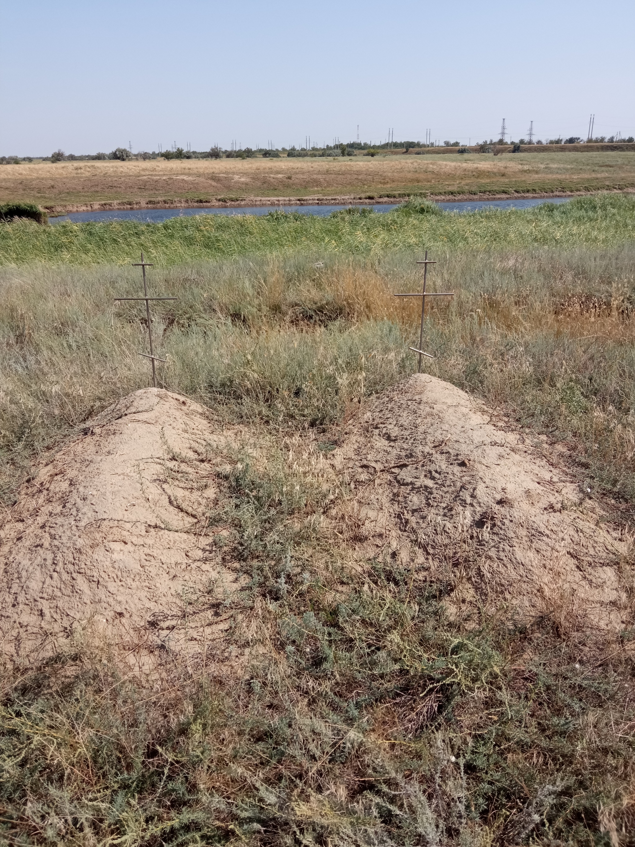 strange burial - My, Grave, Oddities, River, Longpost