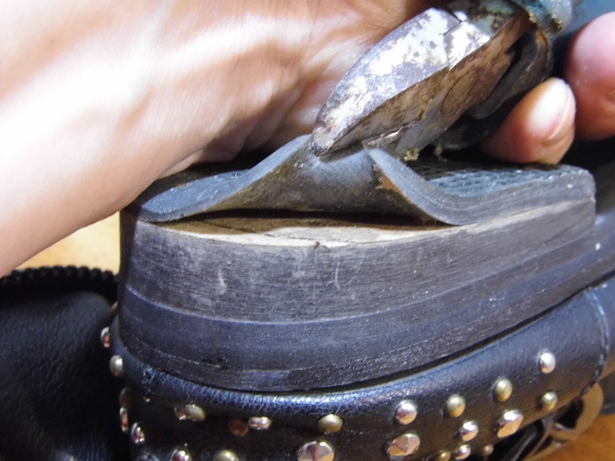 "Бумажные" каблуки - в чём изюминка, как поставить набойки и как ...