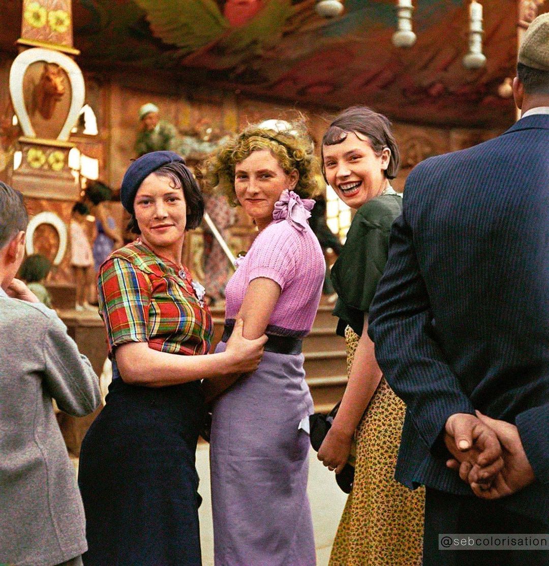 Parisians. 1935 - France, Paris, Before the war, Fair, Retro, Old photo, The photo, Girls, , Colorization