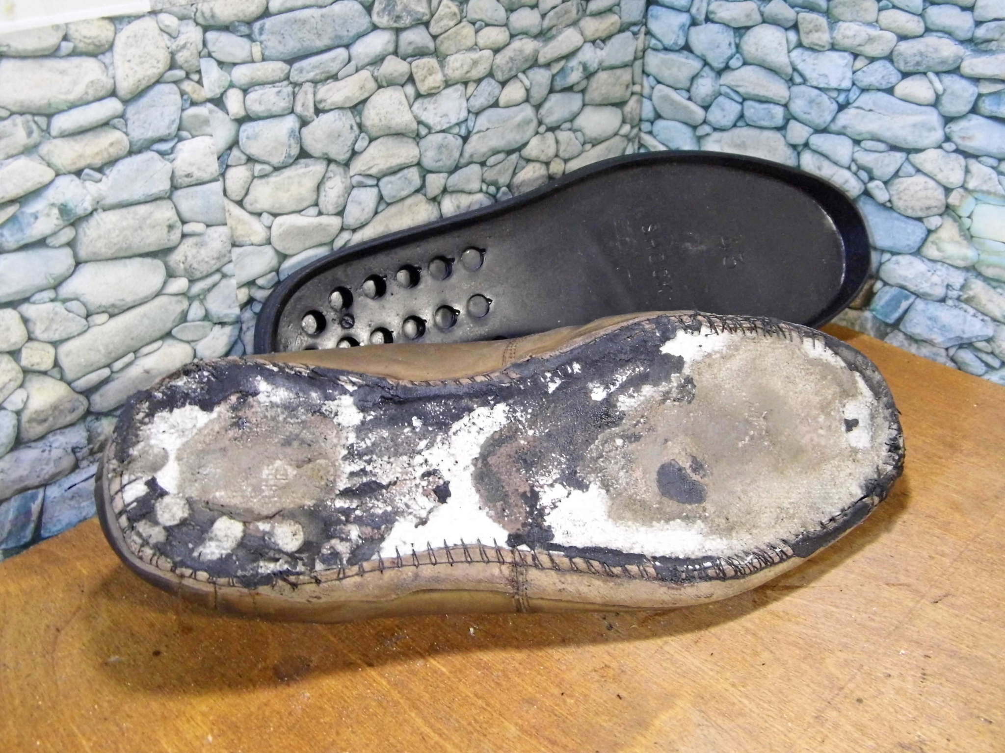 Лёгкая замена подошвы на летних | Пикабу