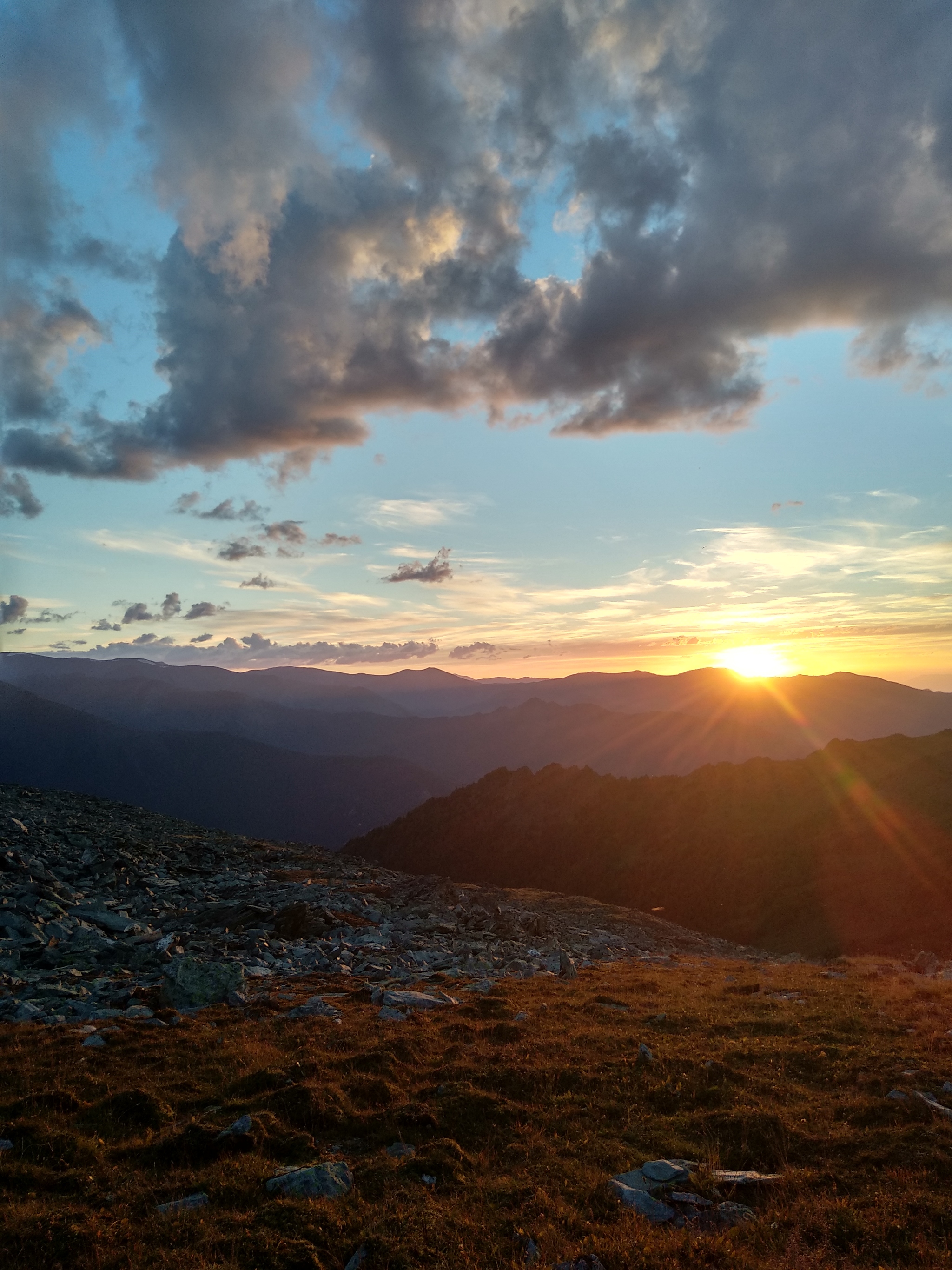 Altai. On the way to Belukha - My, The nature of Russia, Altai, Mobile photography, Altai Republic, Travel across Russia, Hike, Sunset, The mountains