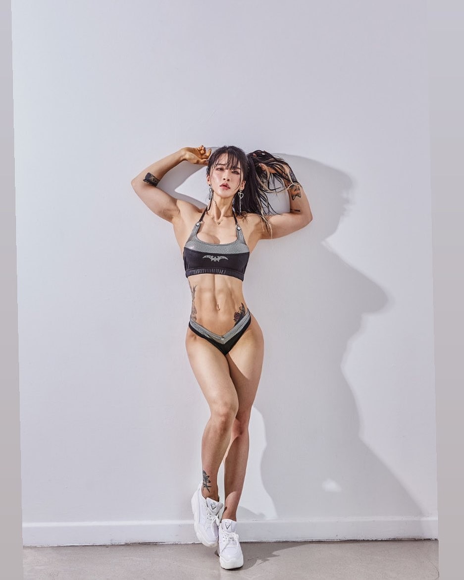 Korean Lee Yu Lim (en.pro_lim) - NSFW, Strong girl, Fitonyashka, Fitness, Fitness Bikini, Sports girls, Girls, Asian, Video, Longpost, Girl with tattoo, , Tattoo