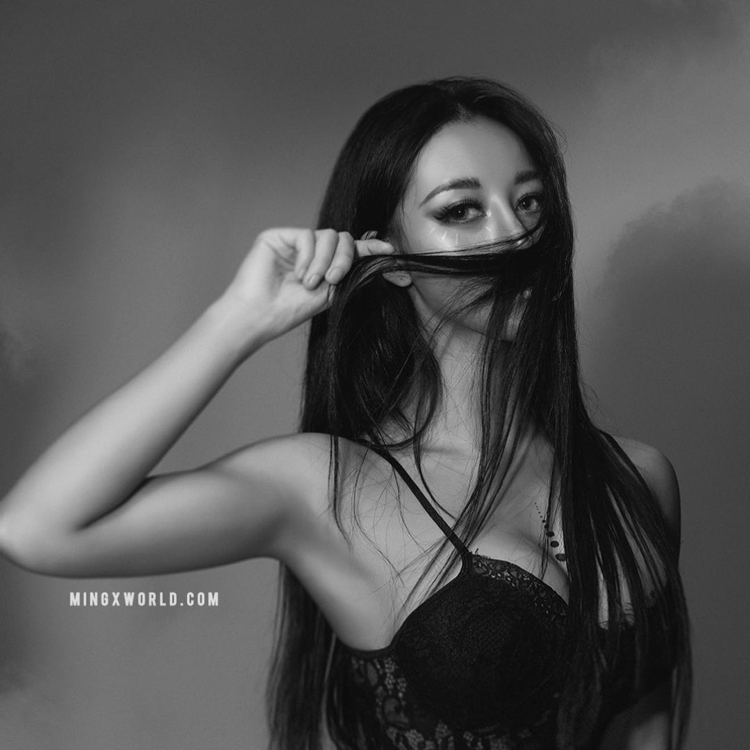 Chen YingYing (chenyingying1997) - NSFW, Strong girl, Fitonyashka, Sports girls, Bodybuilders, Fitness, Fitness Bikini, Asian, Girls, , Stockings, Underwear, The photo, Black and white photo, Longpost