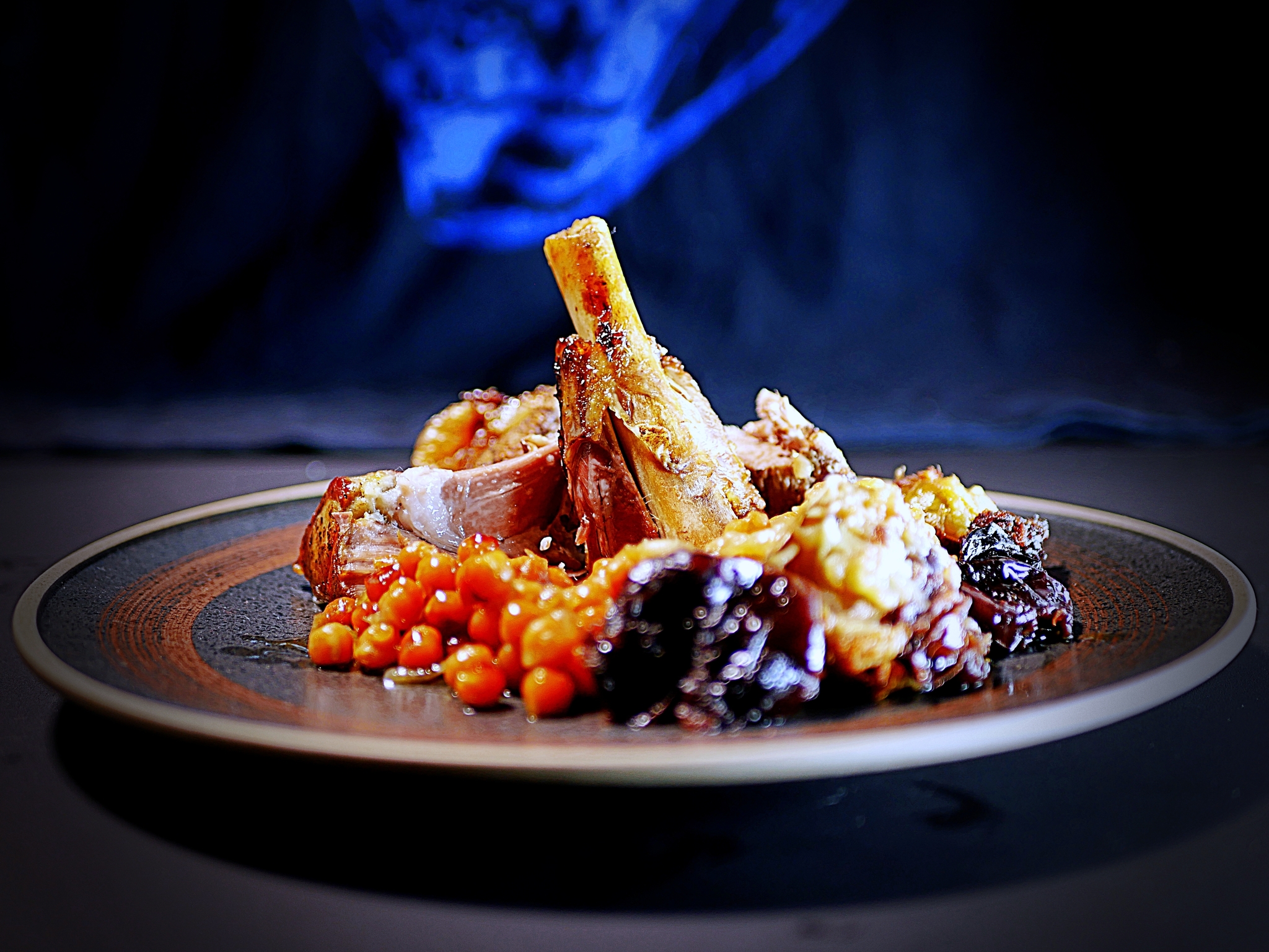 Leg of lamb with chickpeas, apples and prunes in tagine - My, Kitchen, National cuisine, Morocco, Tunisia, Cooking, Food, Recipe, Meat, , Mutton, Chickpea, Apples, Prune, Dates, Rosemary, Foodphoto, Longpost