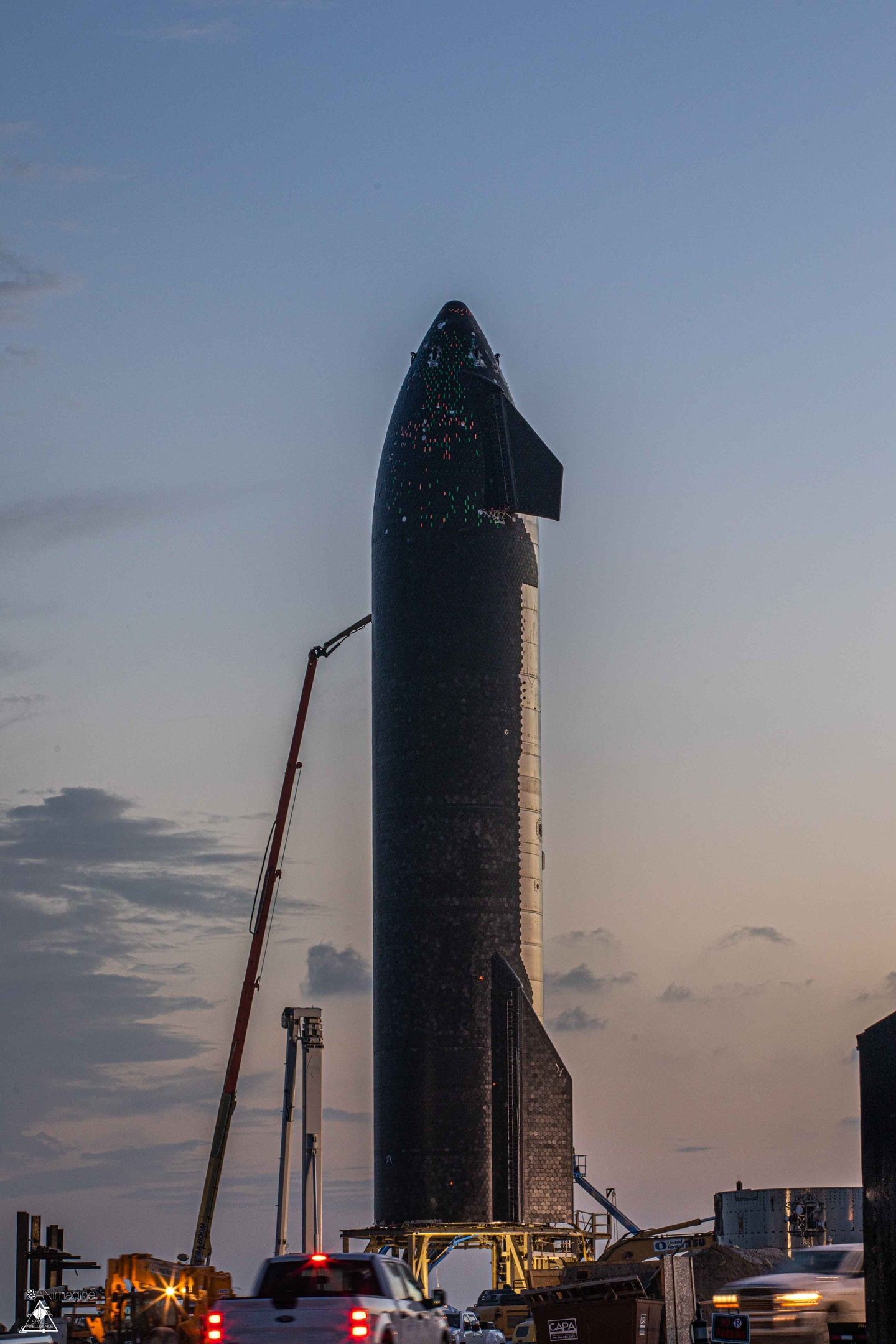 Booster B4 installed on the launch pad in anticipation of a static burn next week - Spacex, Technologies, Booster Rocket, Cosmonautics, Space, Elon Musk, Engineering, Spaceship, , Starship, USA, Starbase, Longpost