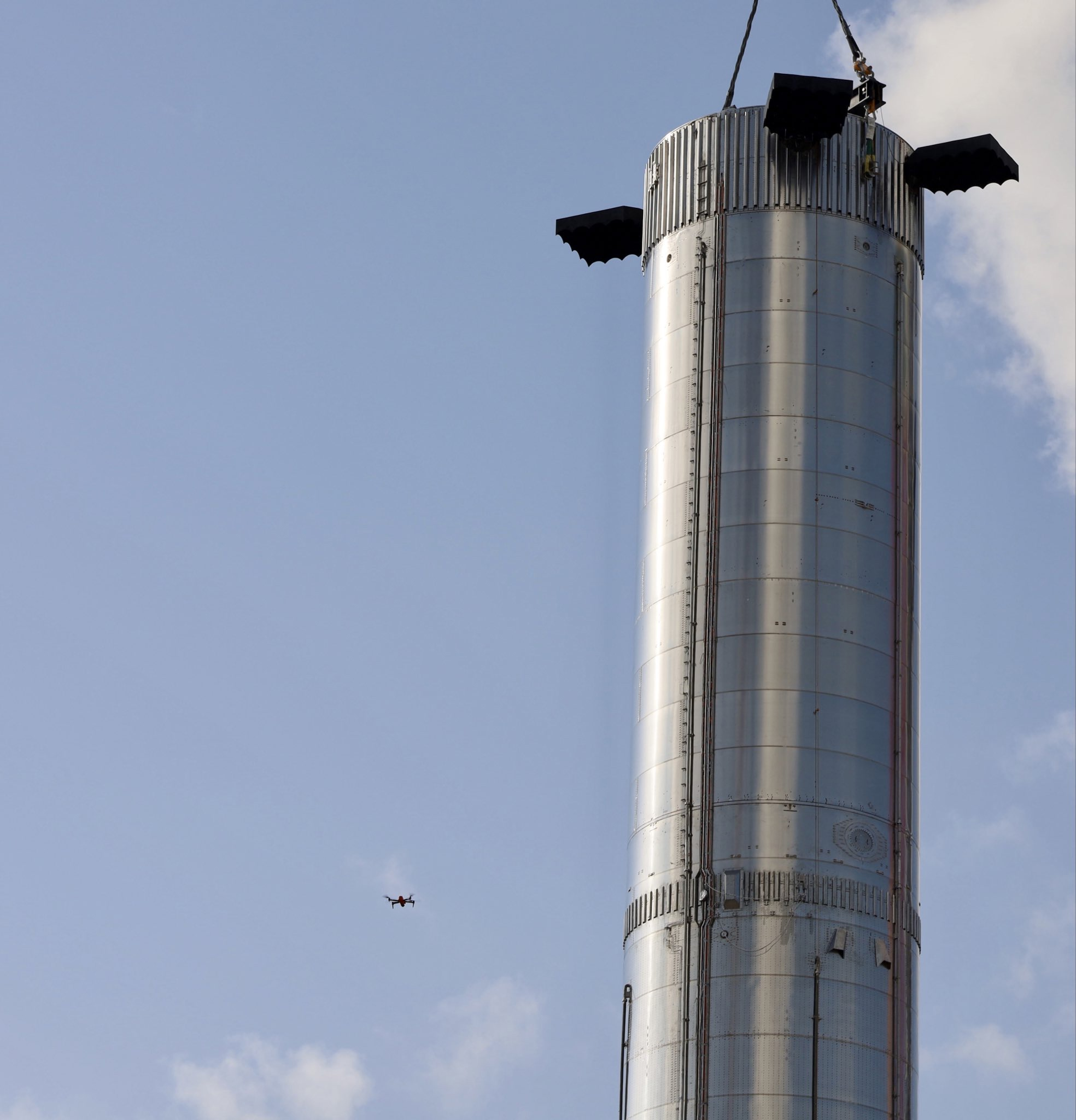 Booster B4 installed on the launch pad in anticipation of a static burn next week - Spacex, Technologies, Booster Rocket, Cosmonautics, Space, Elon Musk, Engineering, Spaceship, , Starship, USA, Starbase, Longpost