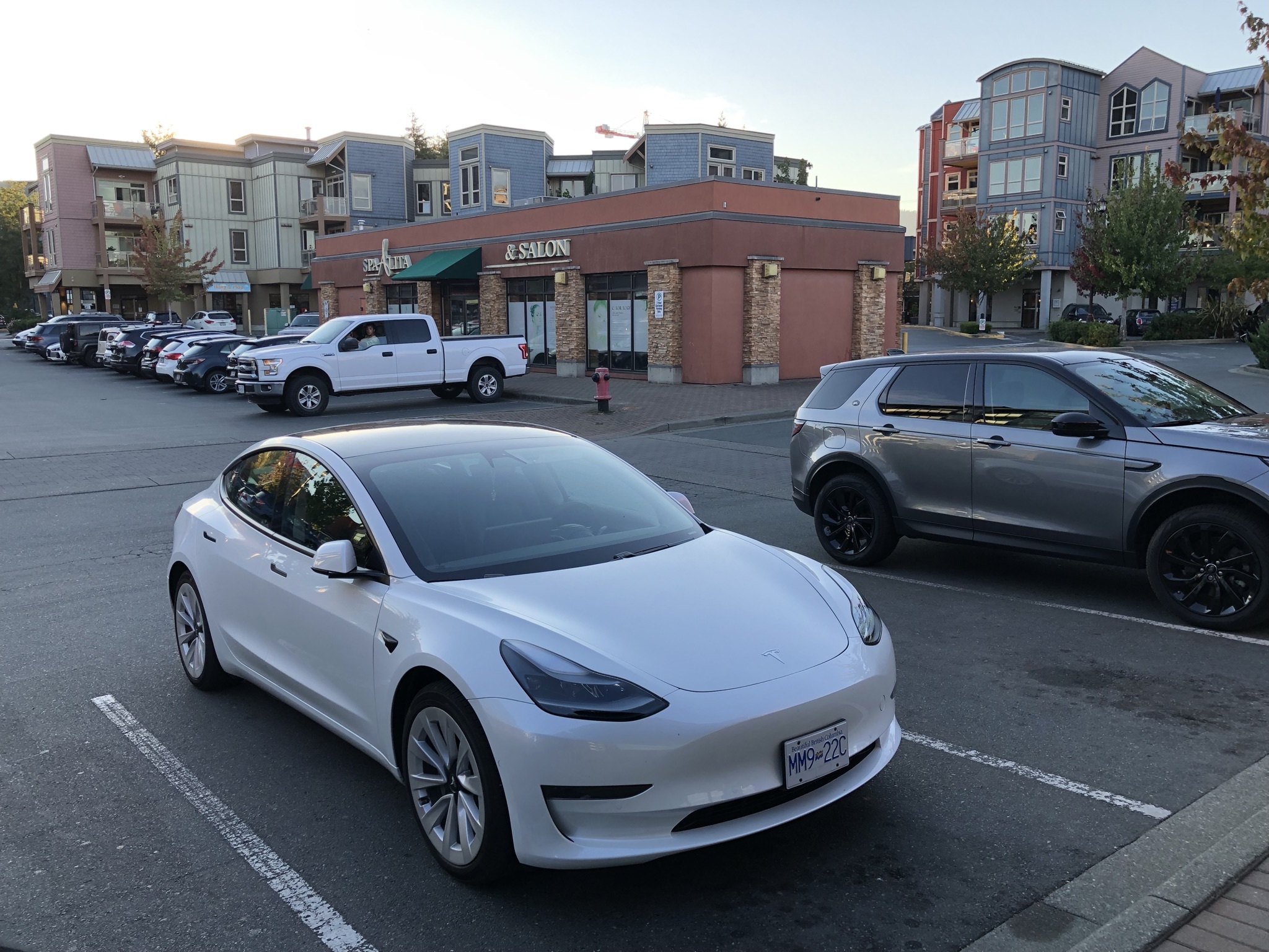 Canada - My, Canada, Town, The street, Road, Car, Tesla, House, A life, , beauty, Longpost