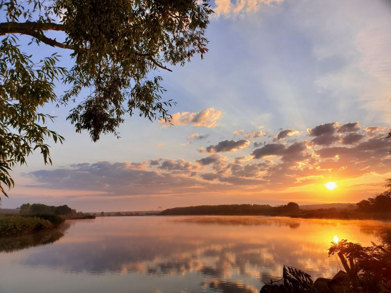 Dawn on the lake - My, The photo, Mobile photography, Landscape, dawn, Lake, Nature, Autumn, No filters, Longpost