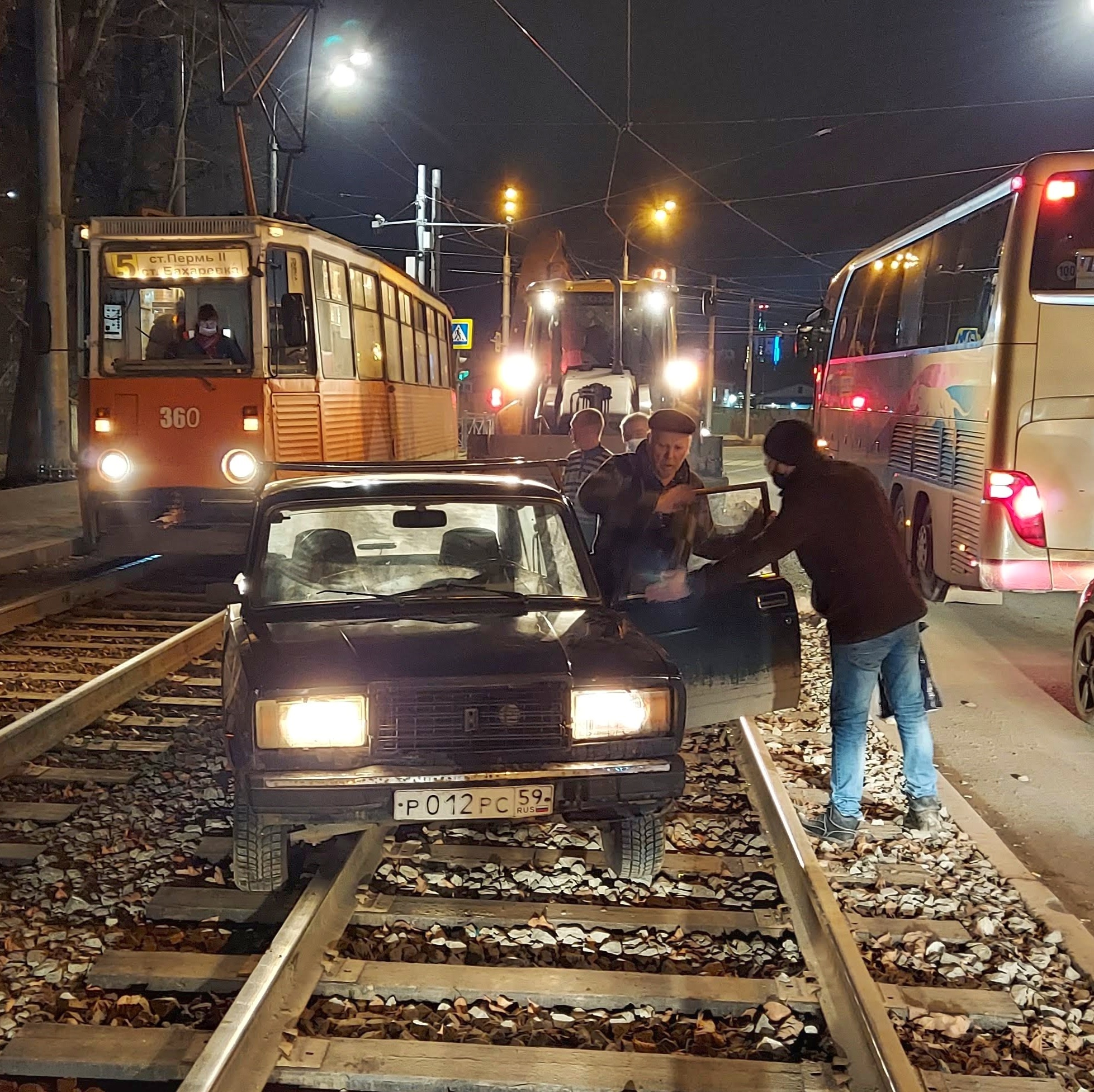 Home on sleepers - My, Tram, No accident happened