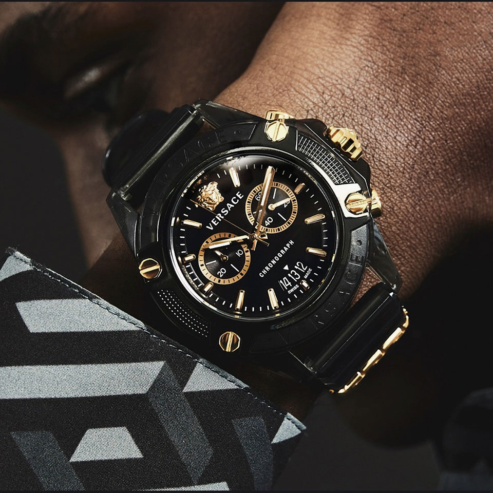 Combination of sporty style and avant-garde. - Clock, Wrist Watch, Fashion, Style, New items, Donatella Versace