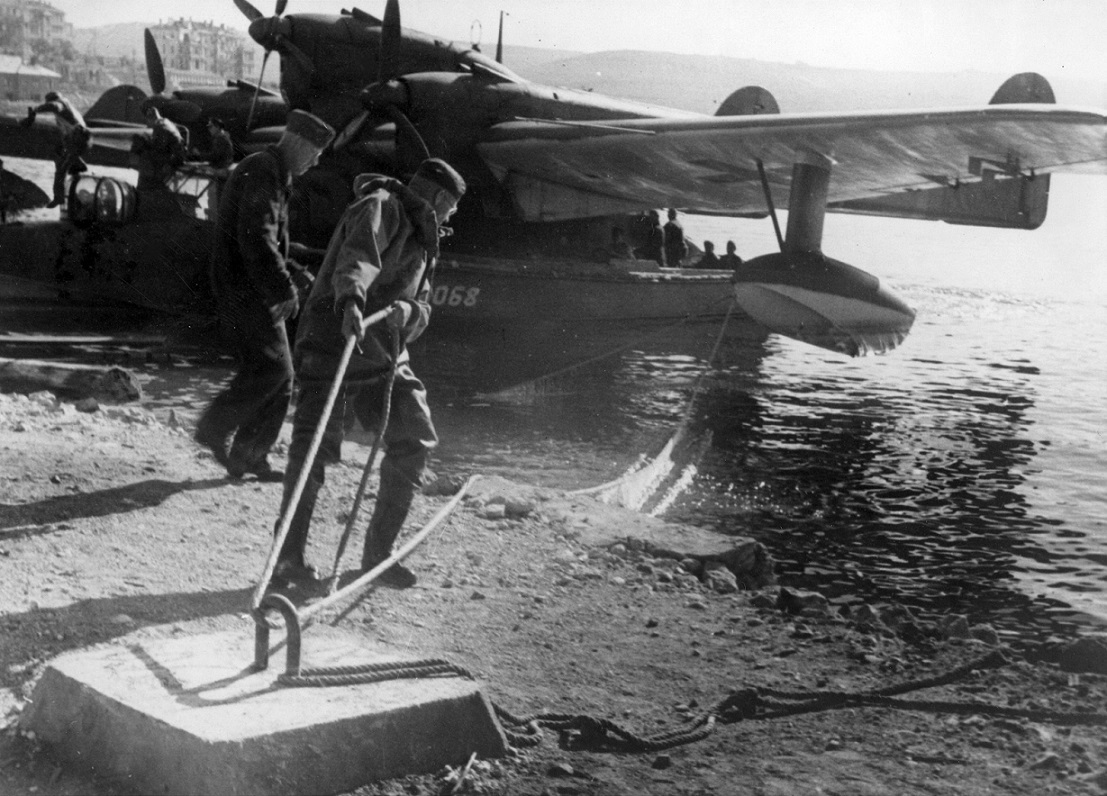 Flying shoe for Cinderella the mermaid - Airplane, Flying boat, Story, Military history, The Second World War, Longpost