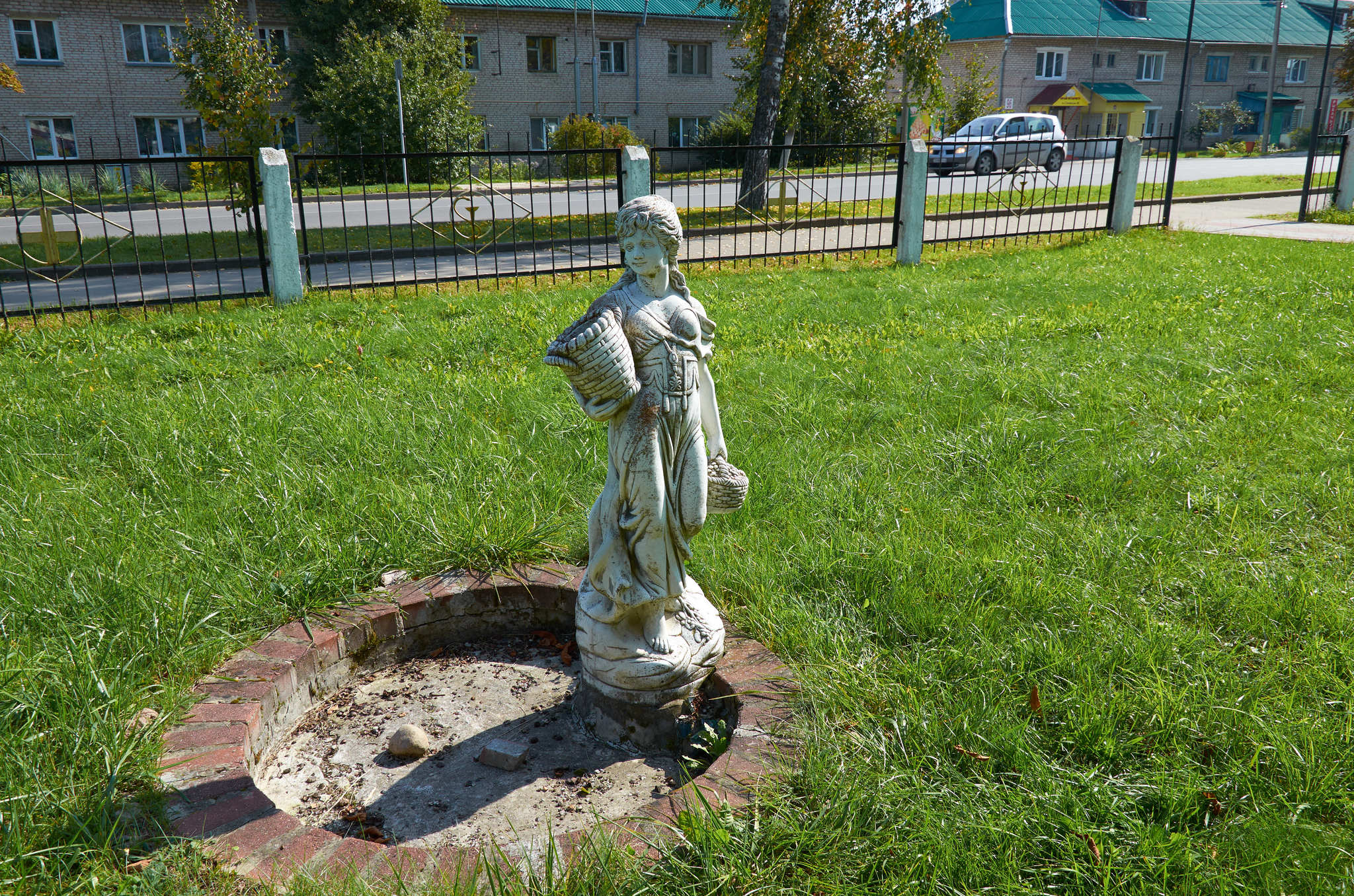 Minsk - Postavy and a few sights along the way - My, Republic of Belarus, Town, Nature, Catholic Church, cat, Lenin monument, sights, Beginning photographer, Longpost