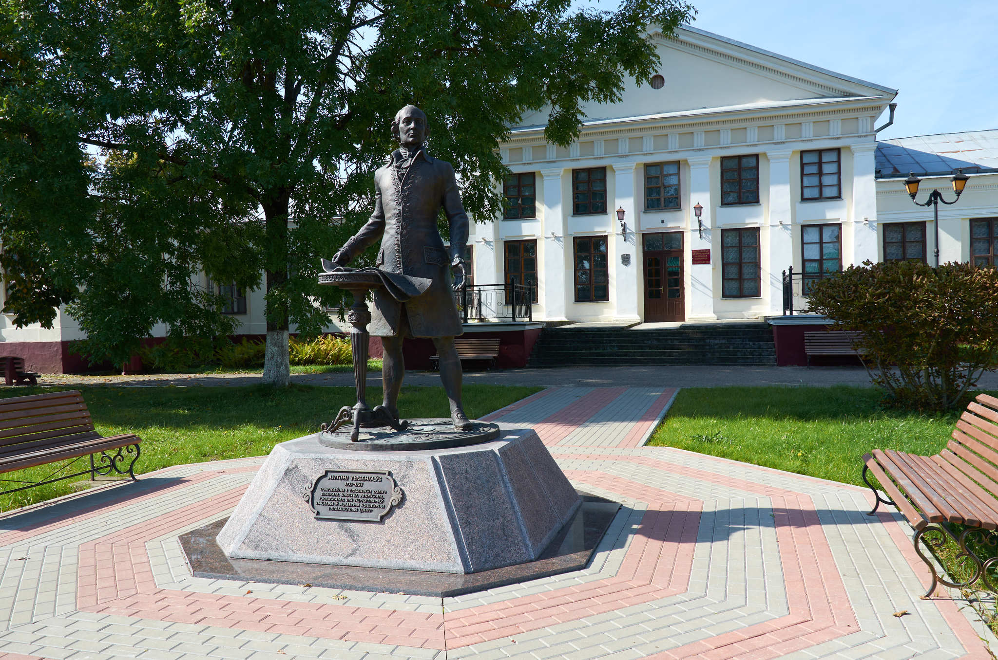 Minsk - Postavy and a few sights along the way - My, Republic of Belarus, Town, Nature, Catholic Church, cat, Lenin monument, sights, Beginning photographer, Longpost