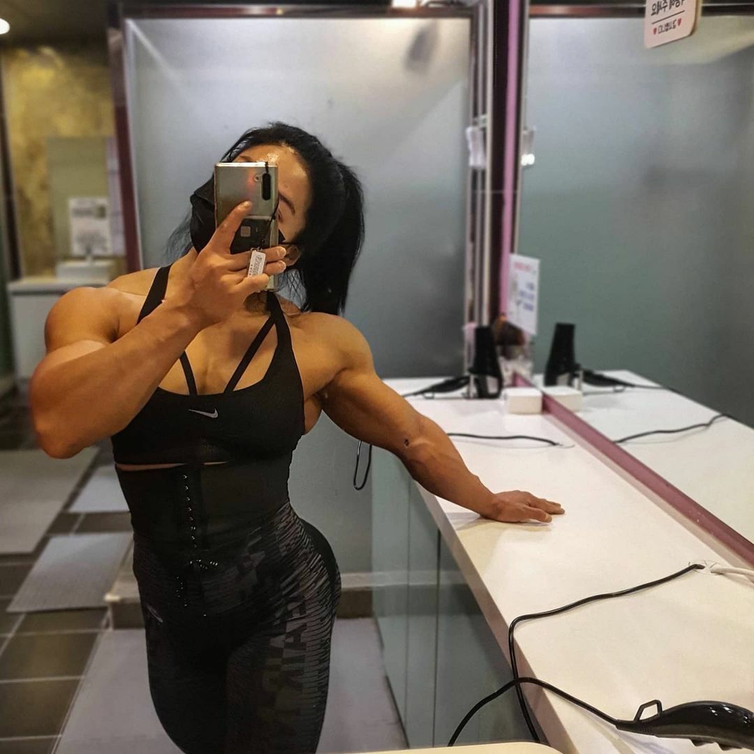 Ju Han (@ 0ju_han) - NSFW, Strong girl, Sports girls, Bodybuilders, Body-building, Asian, Girls, Fitness, Body Fitness, Video, Longpost