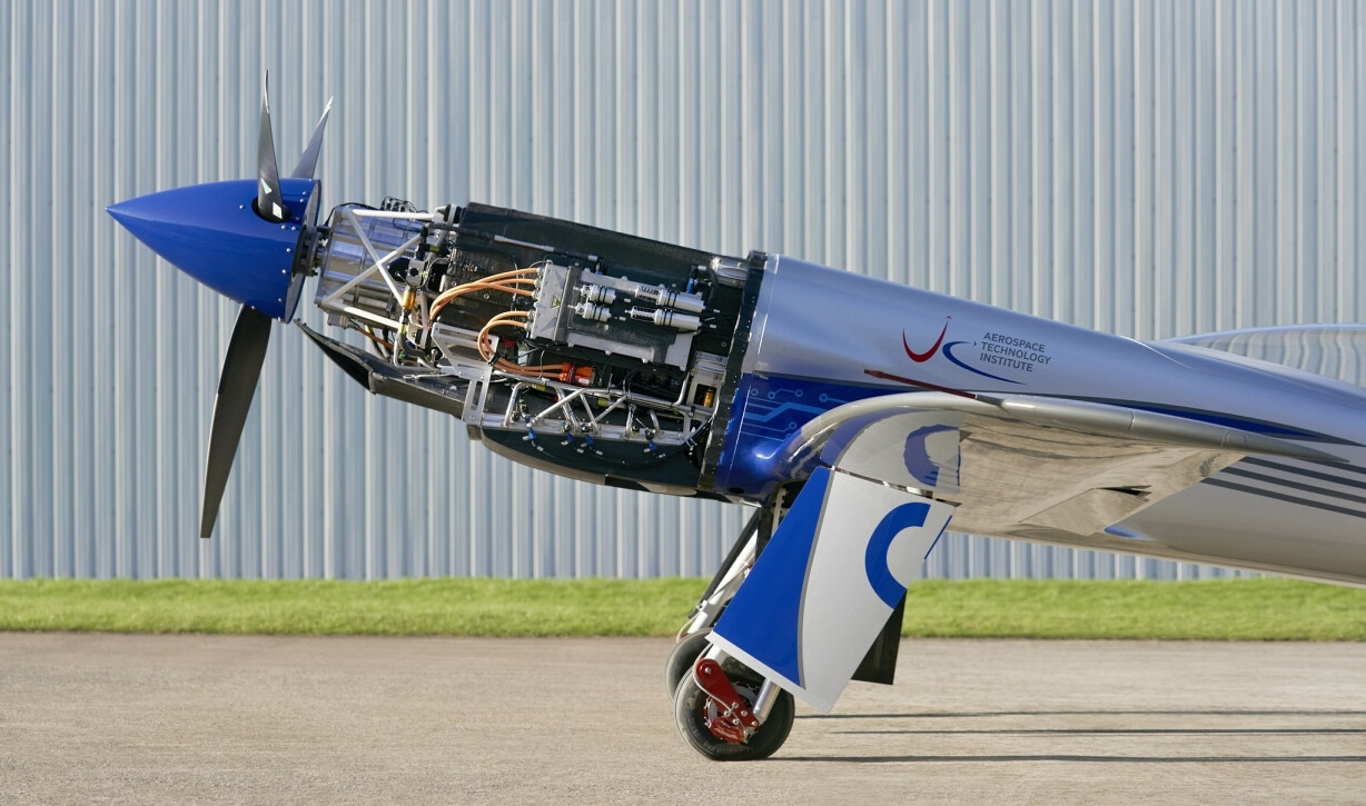 Rolls-Royce successfully tests its first electric aircraft - Rolls-royce, Aviation, Airplane, Great Britain, Air taxi, Tjournal, Ecology, Video, Longpost