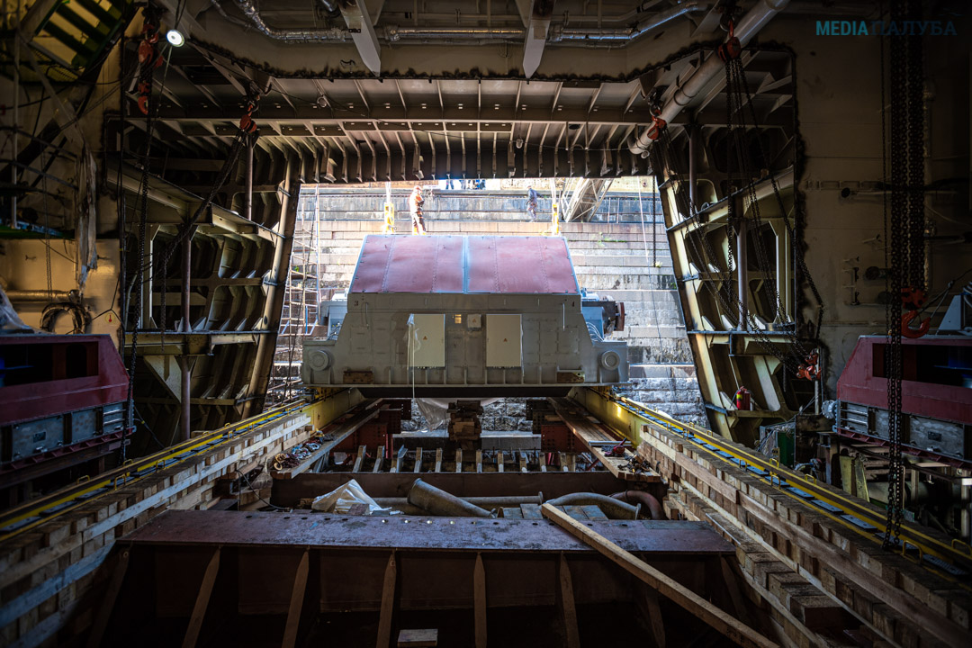 How was the unique operation to replace the propulsion motor on the nuclear icebreaker Arktika? - Icebreaker, Shipbuilding, Repair, Saint Petersburg, Kronstadt, Arctic, Nuclear Fleet, Nuclear icebreaker, , Repair, Dry dock, Longpost