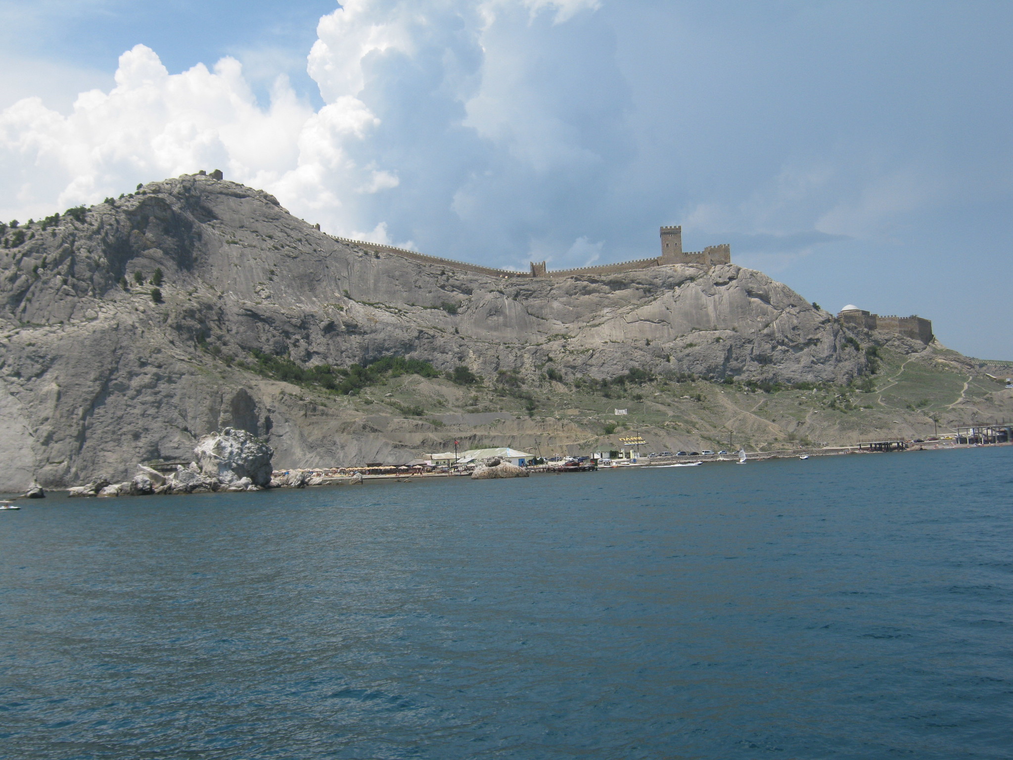 Genoese fortress. - My, Fortress, Alcove, Longpost, The city of Sudak, The photo