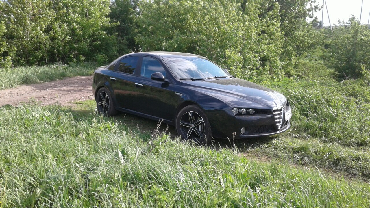 How many Alfavodov on Peekaboo? - My, Alfa romeo, Auto, Fan Club, beauty, Motorists, Longpost