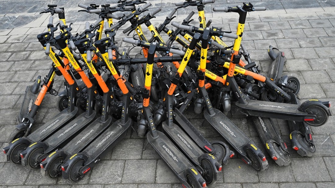 Spoiled with grease 800 electric scooters in Moscow paid 1 million rubles - Yandex., Electric scooter, Solidol, Moscow, Problem, Urent, Negative, Vandalism, , Whoosh