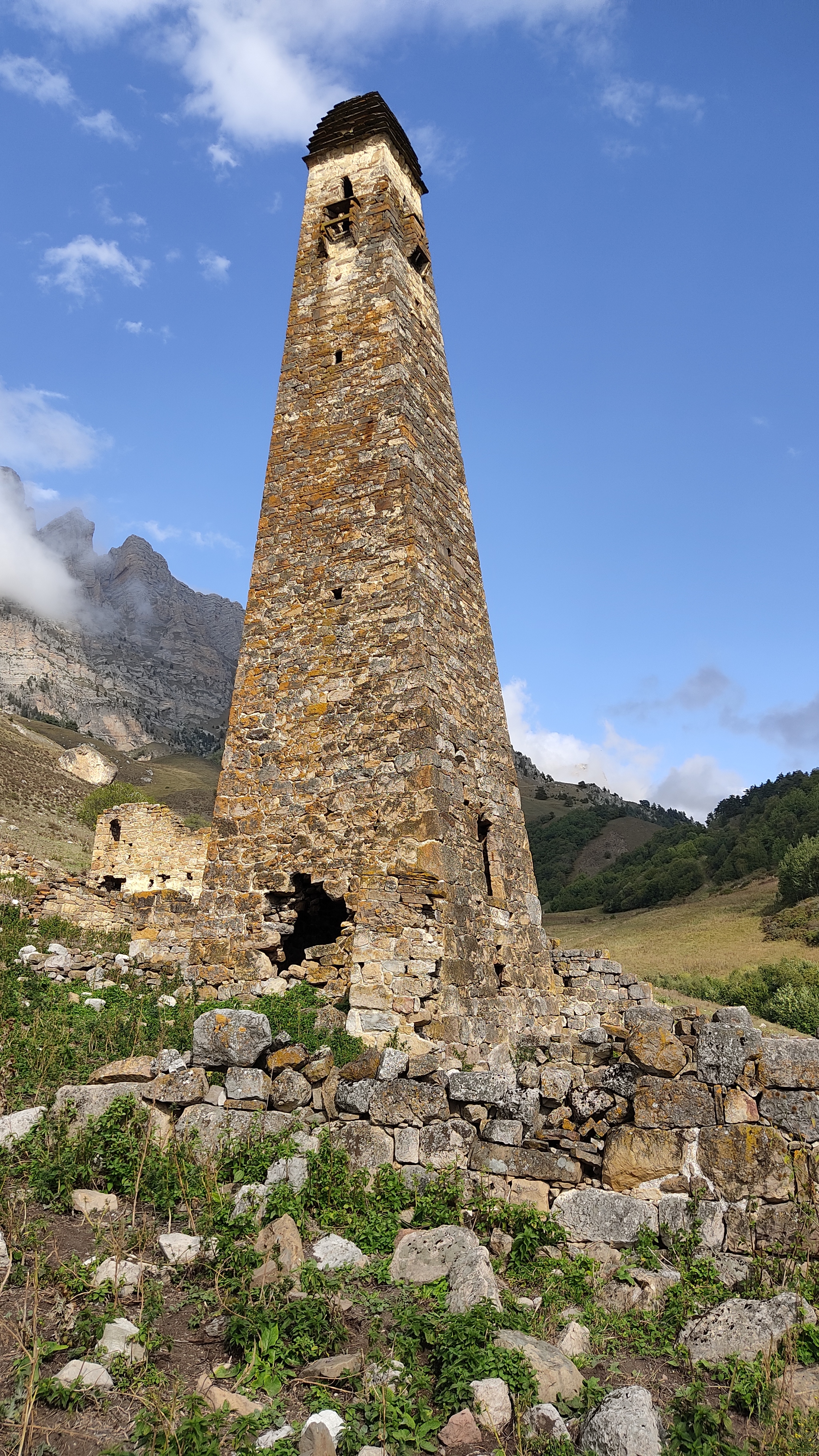 City of Niy - My, Ingushetia, Travels, Ancient city, Travel across Russia, Mobile photography, Towers, The mountains, Longpost