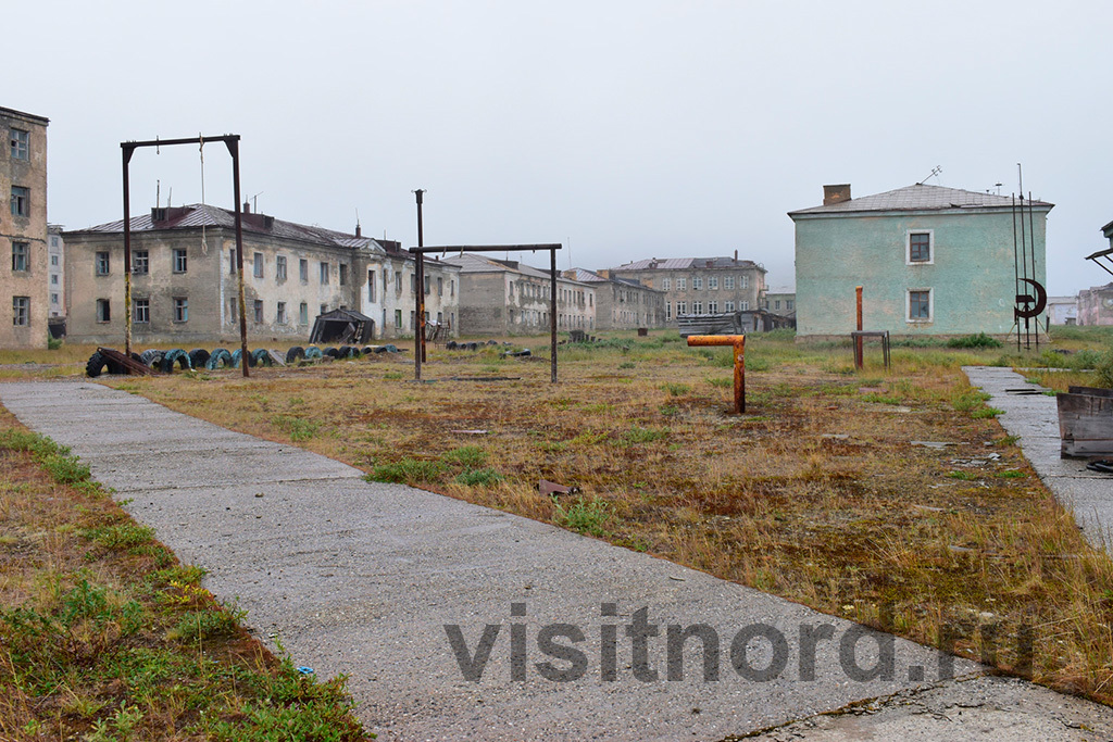 Courtyards of a ghost town. - My, , Abandoned, Russia, Ghost town, Chukotka, Travels, Travelers, Tourism, , Туристы, Longpost