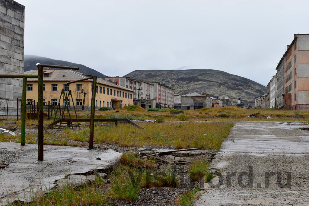 Courtyards of a ghost town. - My, , Abandoned, Russia, Ghost town, Chukotka, Travels, Travelers, Tourism, , Туристы, Longpost