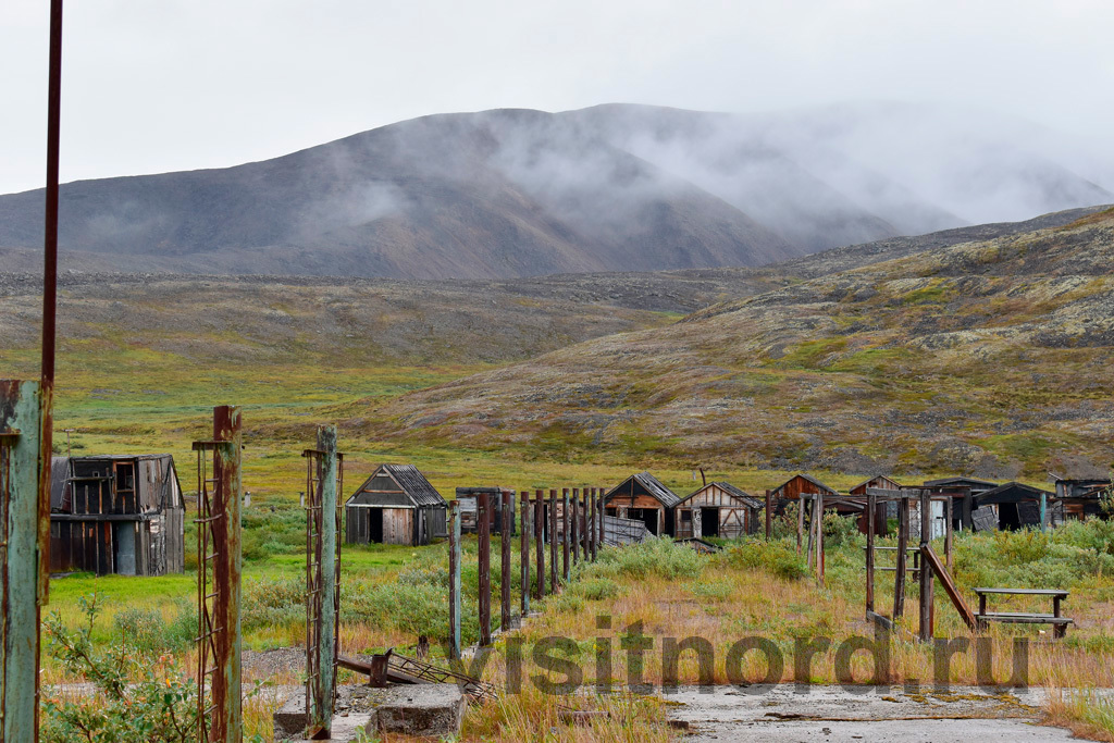 Courtyards of a ghost town. - My, , Abandoned, Russia, Ghost town, Chukotka, Travels, Travelers, Tourism, , Туристы, Longpost