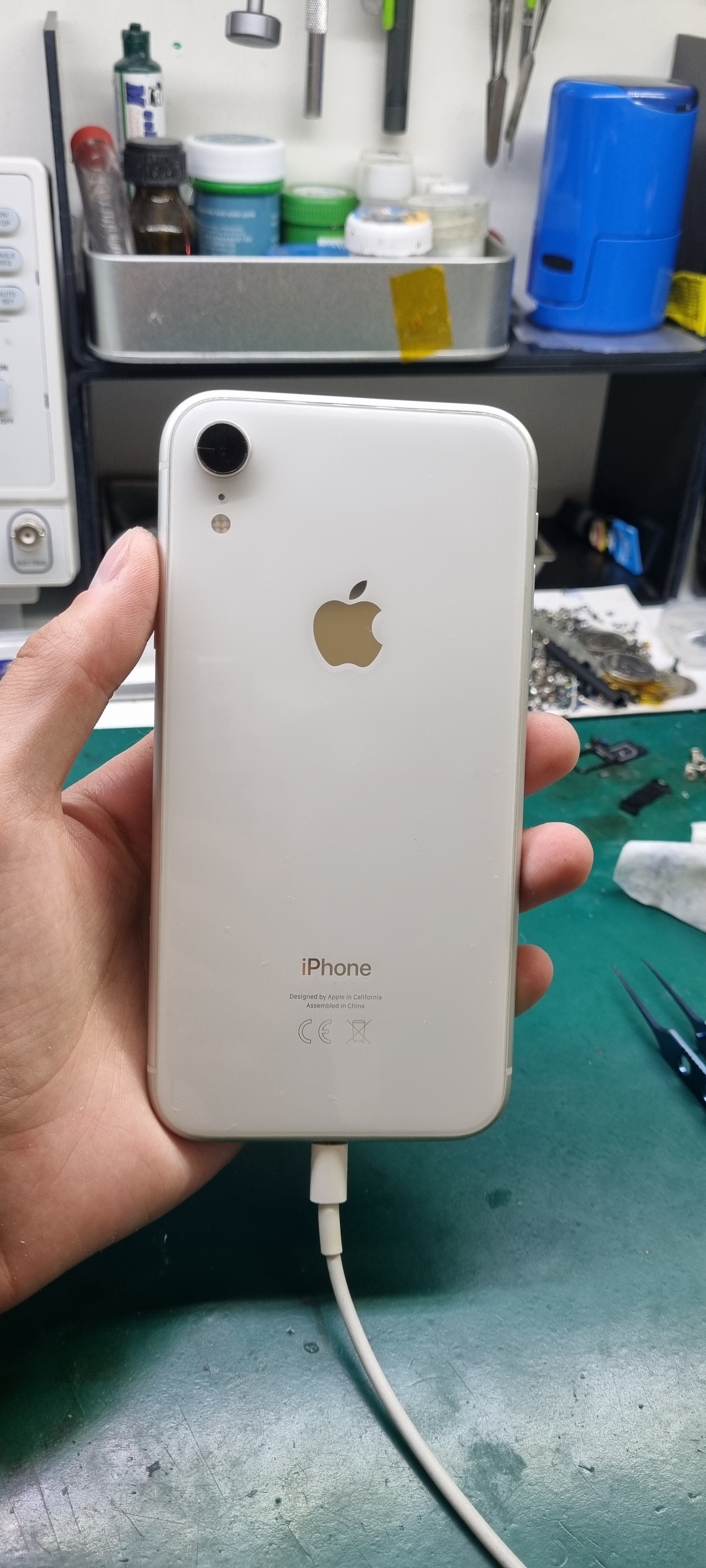 Немножко упал. Iphone XR | Пикабу