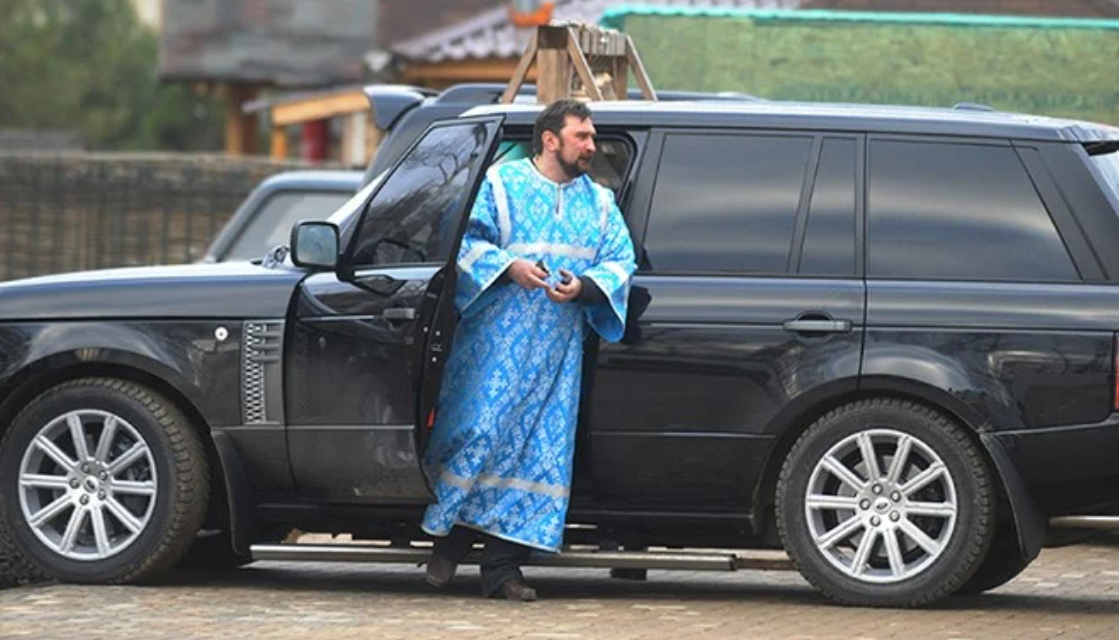 The Russian Orthodox Church proposed the traffic police to allocate special license plates for the clergy - IA Panorama, ROC, Fake news