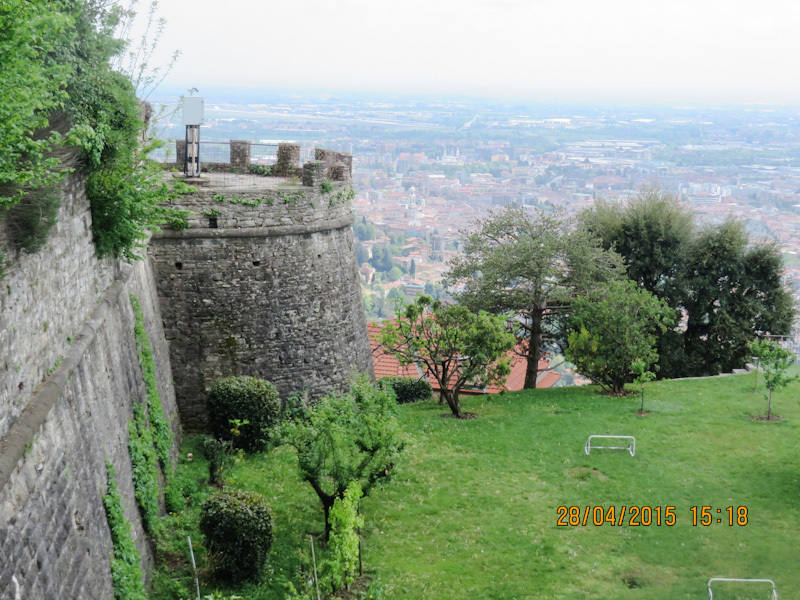 We wander through the Middle Ages. Castle of San Vigilio - My, Locks, Story, Italy, Bergamo, Travels, Longpost, Fortification