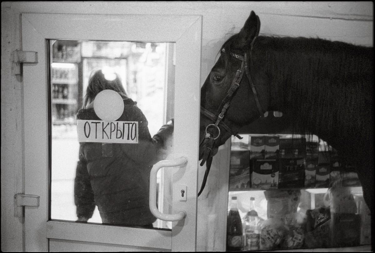 Юрий Нездойминога. Самого главного глазами не увидишь - Фотография, Пленка, Черно-белое фото, Уличная фотография, Длиннопост