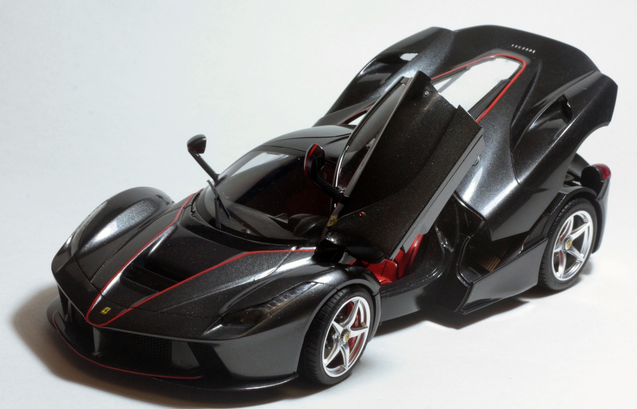 Ferrari LaFerrari by Tamiya in 1:24 scale - My, Ferrari, Ferrari laferrari, Tamiya, Scale model, Car modeling, Longpost