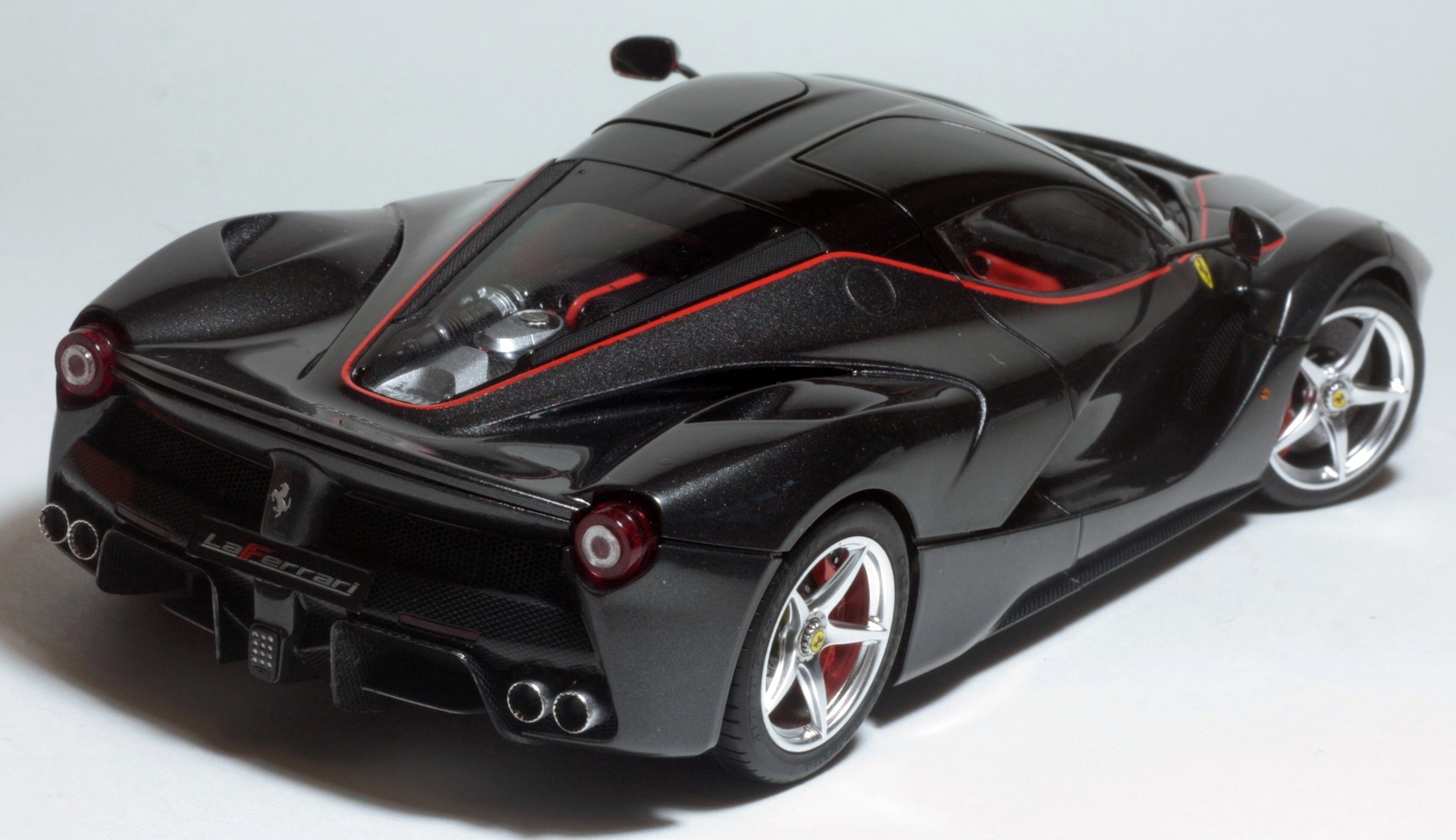 Ferrari LaFerrari by Tamiya in 1:24 scale - My, Ferrari, Ferrari laferrari, Tamiya, Scale model, Car modeling, Longpost