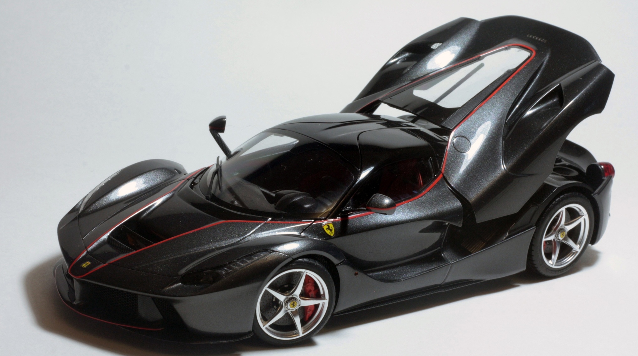 Ferrari LaFerrari by Tamiya in 1:24 scale - My, Ferrari, Ferrari laferrari, Tamiya, Scale model, Car modeling, Longpost