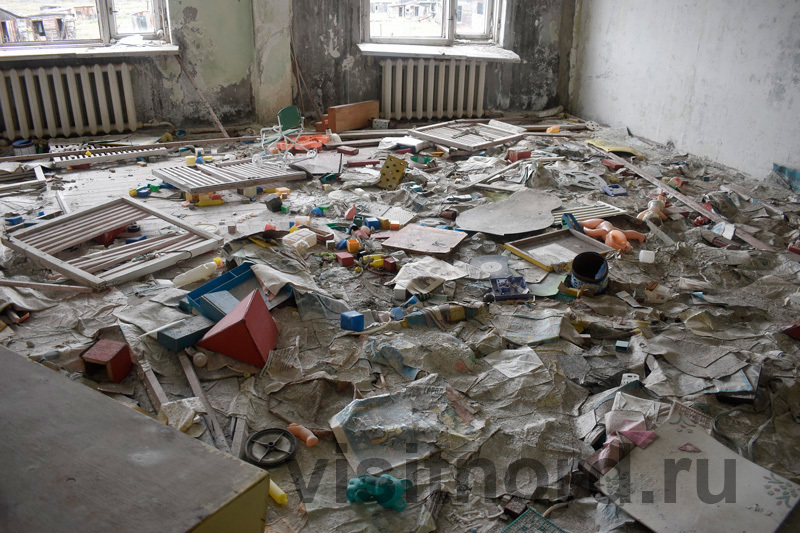 Children's toys in a ghost town. - My, the USSR, , Chukotka, Ghost town, North, Travels, Travelers, Tourism, , Туристы, Longpost, Toys