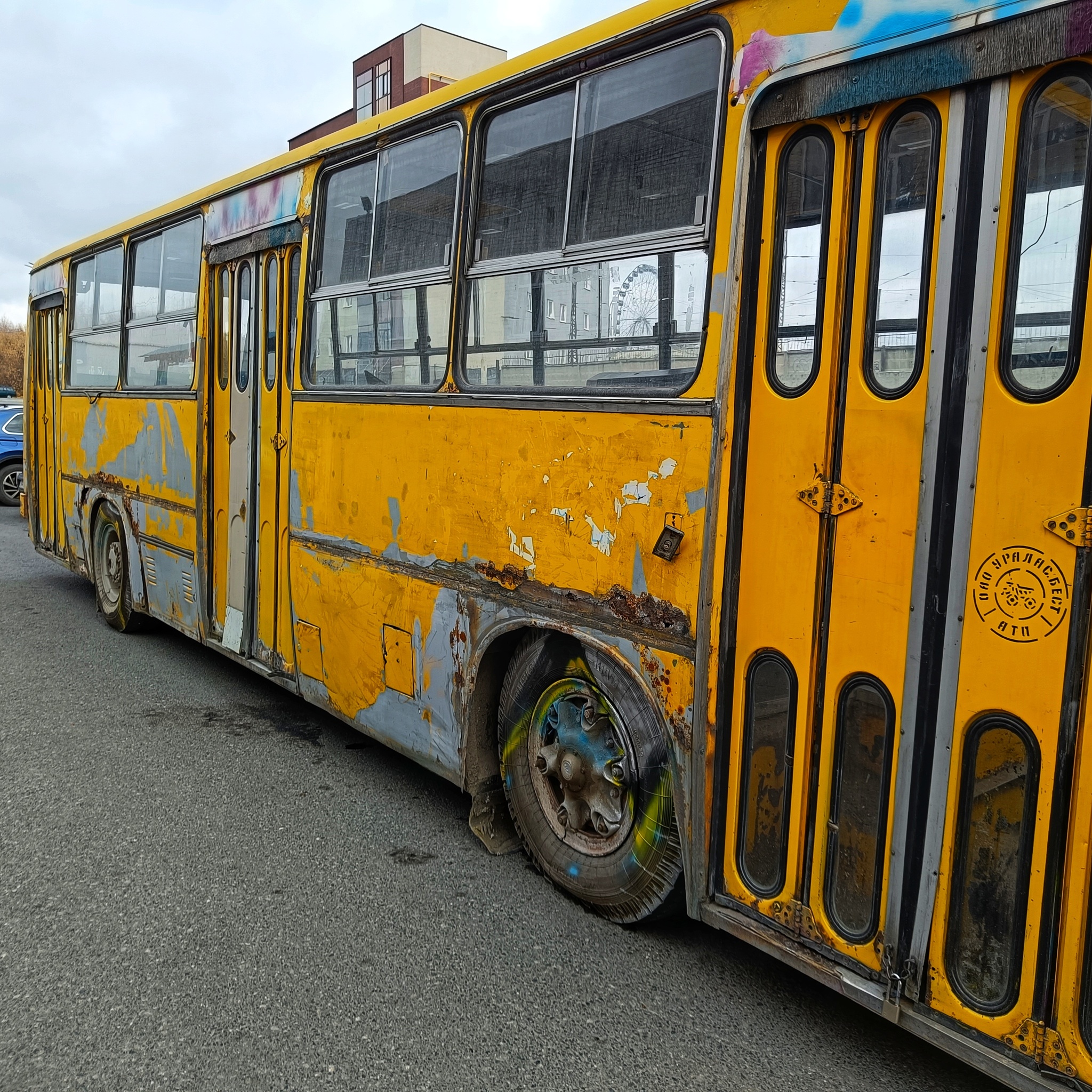 Pensioner - My, Mobile photography, Ikarus, Rust, Bus, Longpost