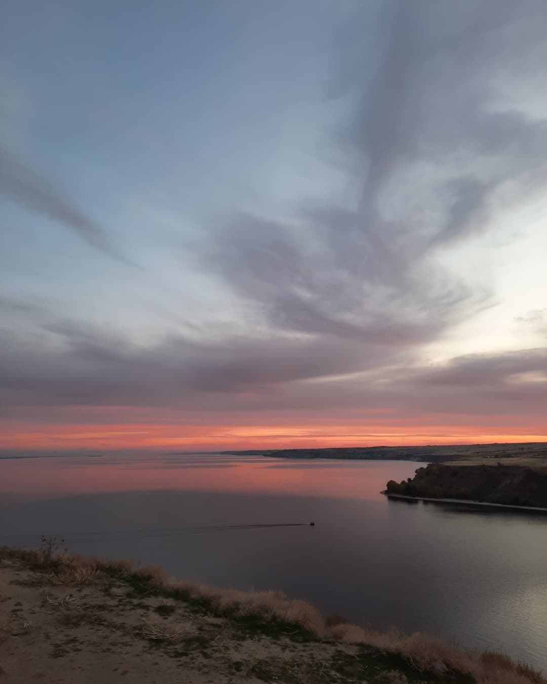 Sunset on the Volga - My, Sunset, Nature, The bay, River, Longpost