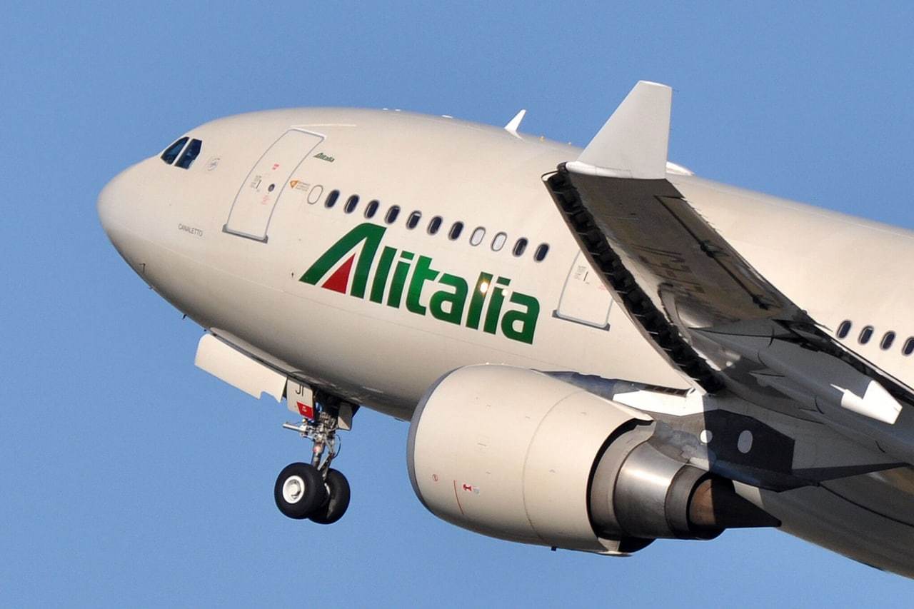 Прощай Alitalia! - Alitalia, Finita la commedia, Банкротство