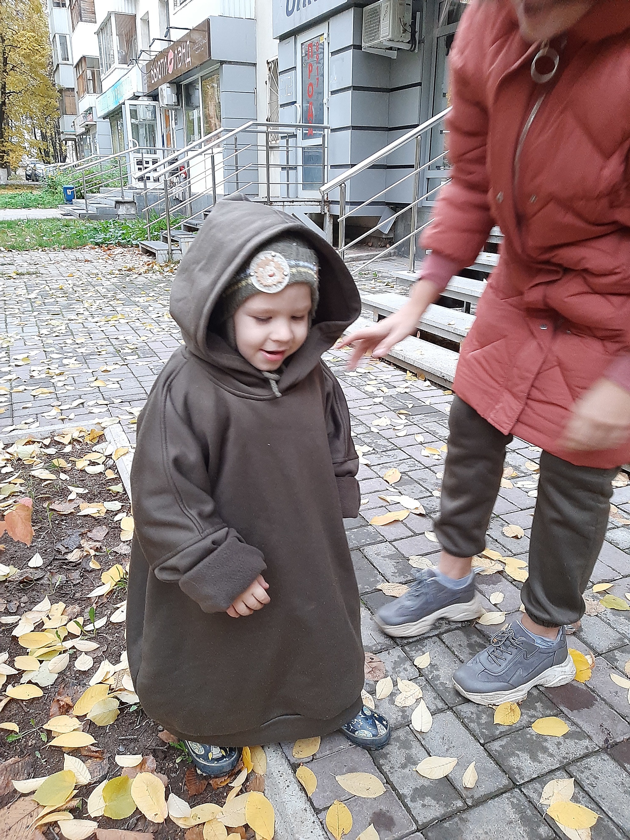 Oh great Shaolin monk, airbender, avatar... - The photo, Children, The street, Autumn