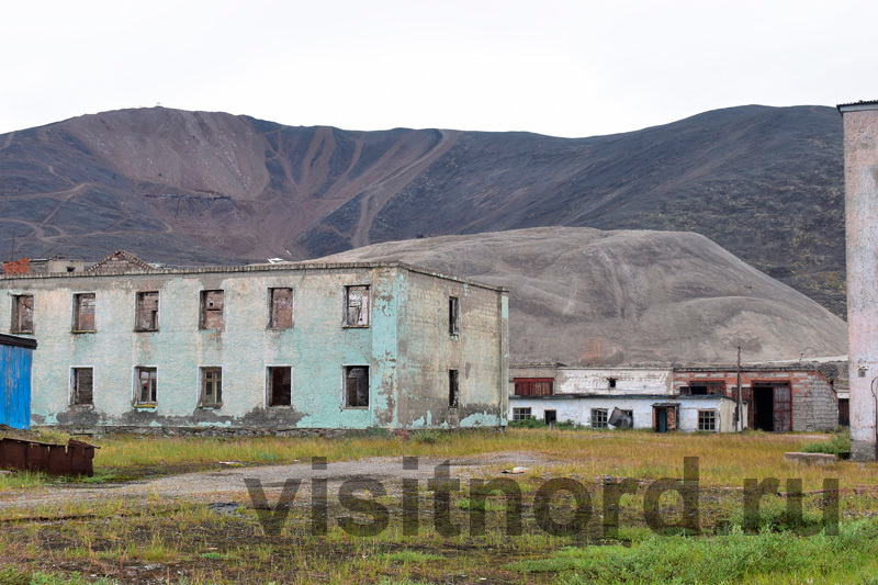 Walks in the dead city: boiler room, condensed milk - My, Adventures, Travels, Chukotka, , To be continued, Abandoned, Ghost town, Travelers, , Туристы, Tourism, North, Longpost