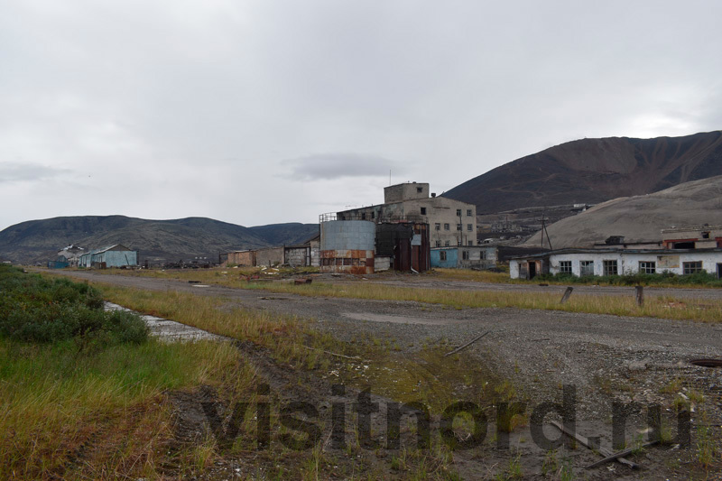 Walks in the dead city: boiler room, condensed milk - My, Adventures, Travels, Chukotka, , To be continued, Abandoned, Ghost town, Travelers, , Туристы, Tourism, North, Longpost