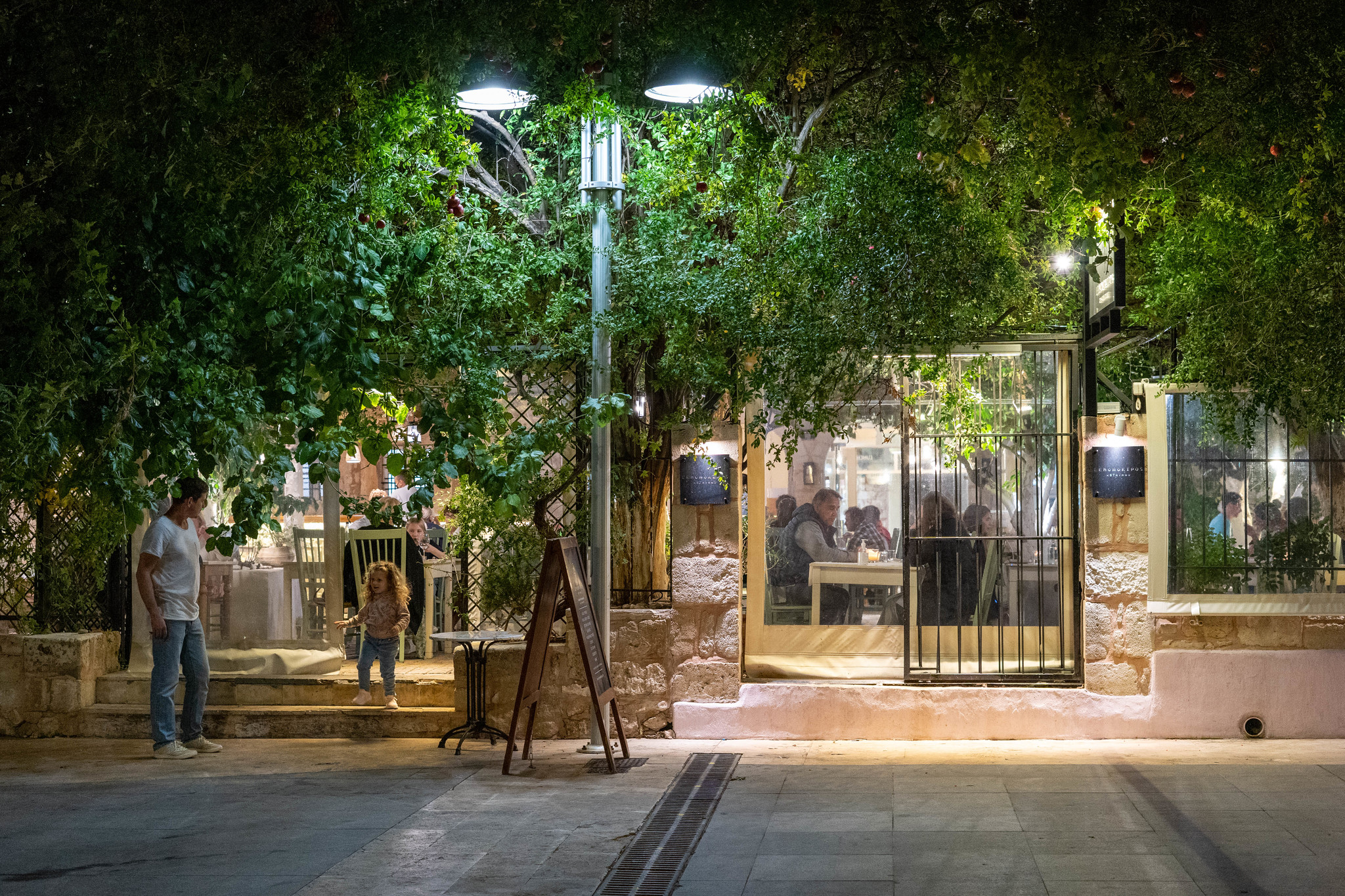 Evening walk - 2 - My, Greece, Rethymnon, Crete, The photo, Photographer, Beginning photographer, Street photography, Night shooting, , Sony, Night life, Longpost