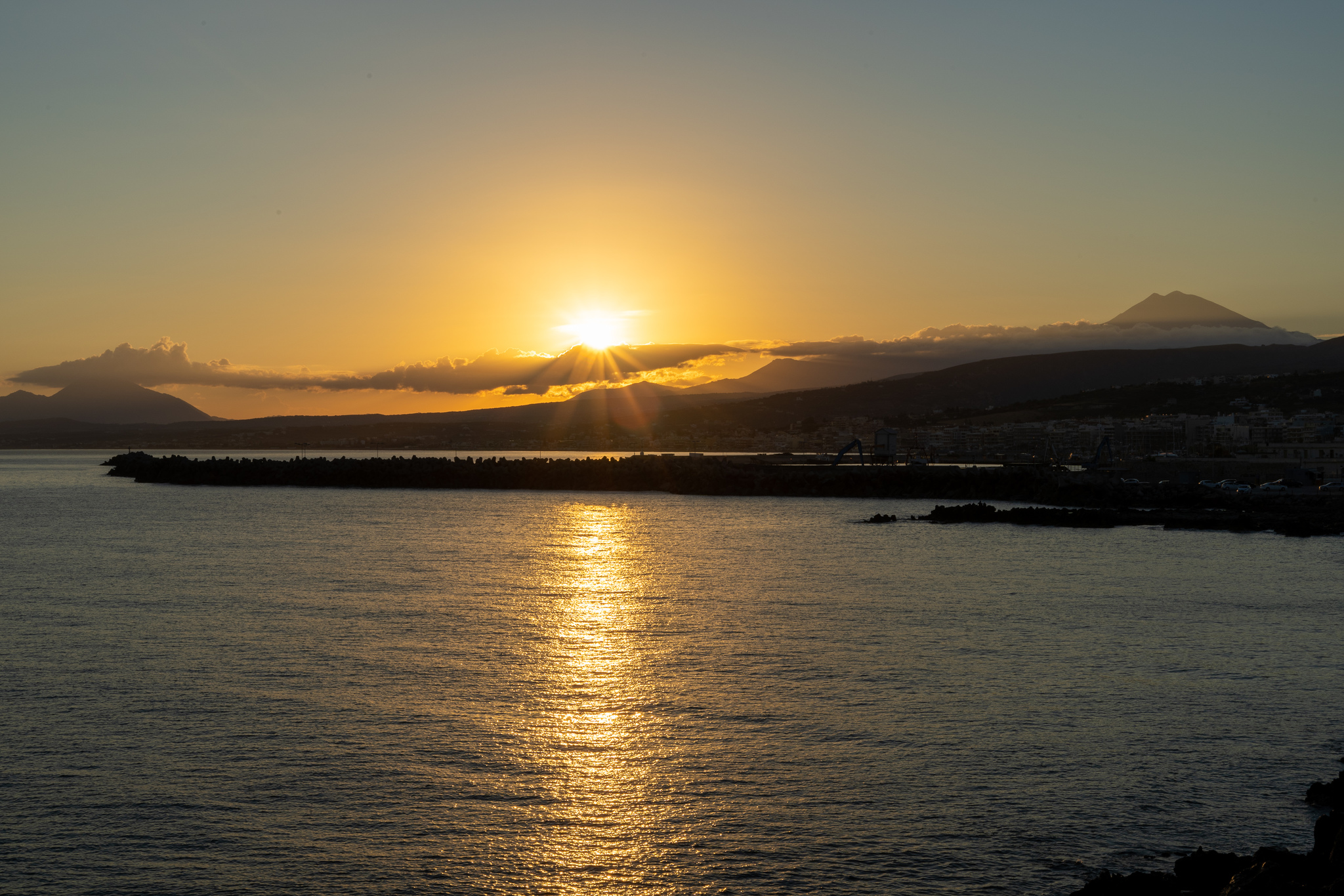 Morning walk - My, Greece, Rethymnon, Crete, The photo, Photographer, Beginning photographer, Sony, Fishing, Longpost, , Good morning, Mullet, dawn